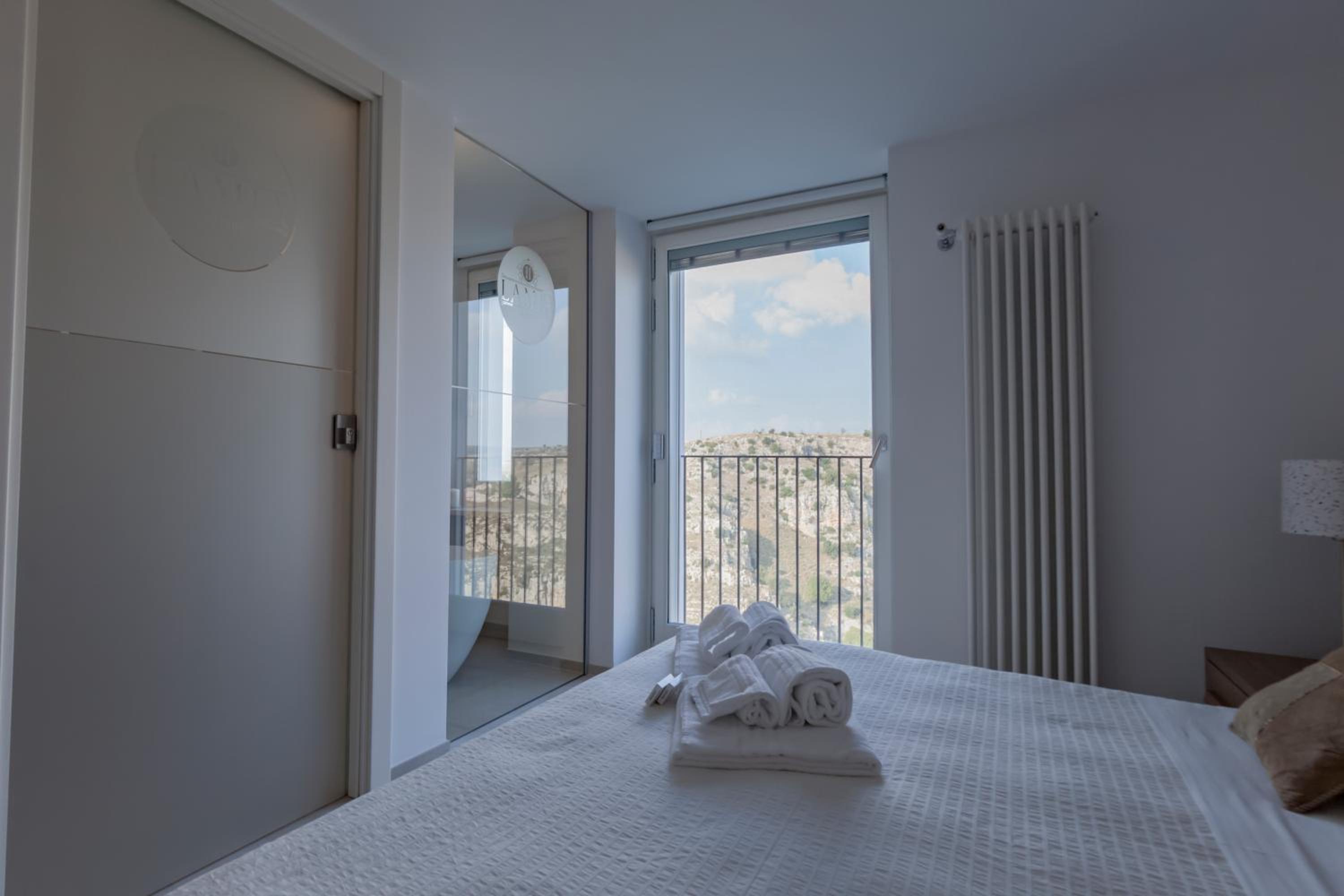 LAMIA MATERA 11 photo 2