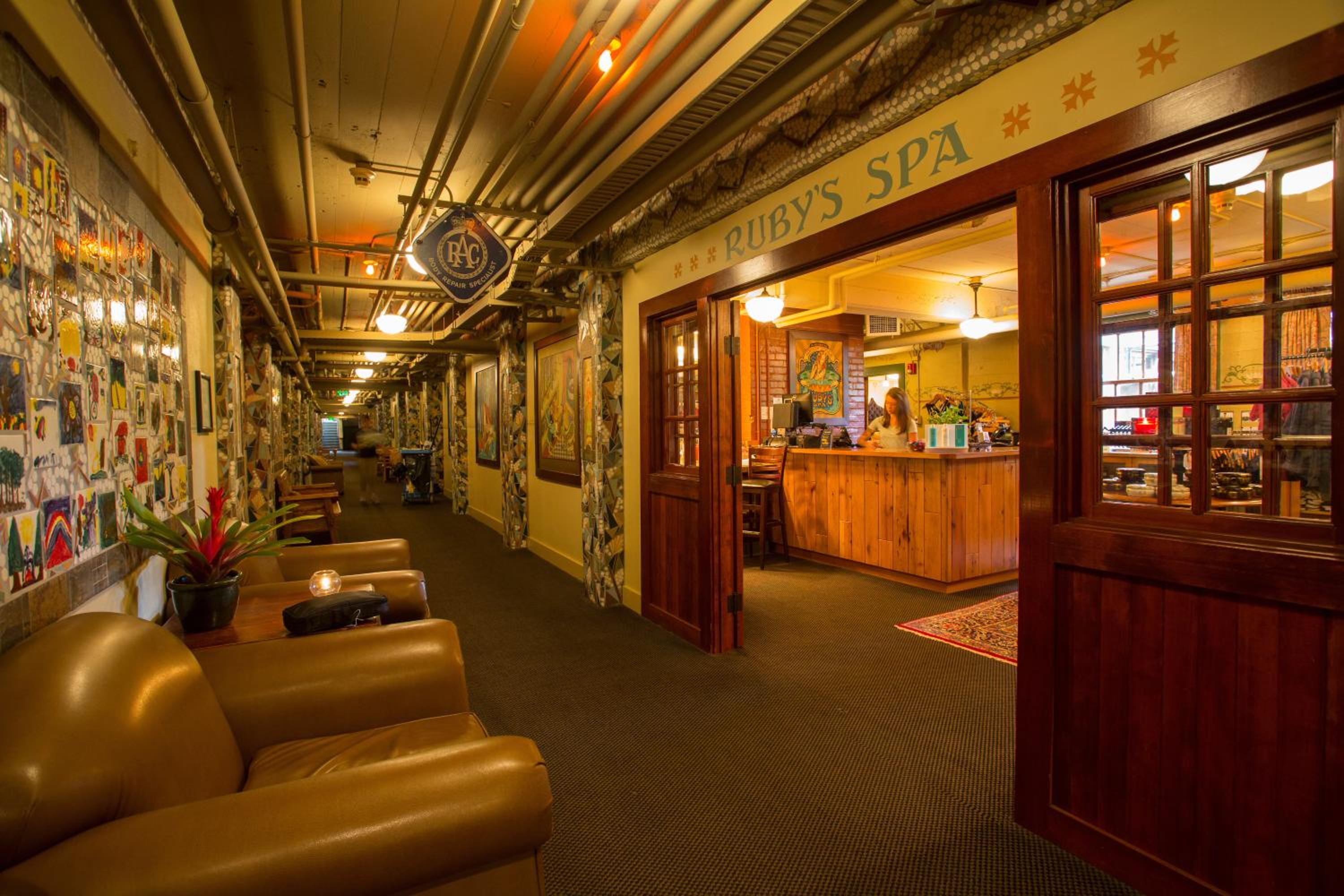 McMenamins Grand Lodge