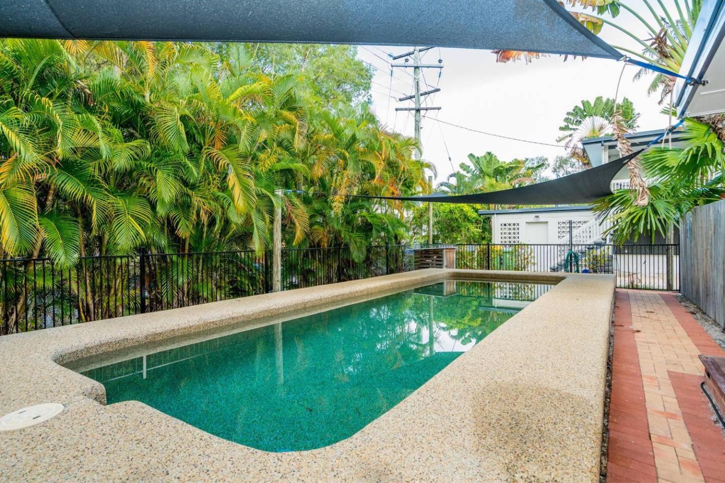 Rare! Modern Unit with Private Fenced garden Close to The Beach PC5 view 5