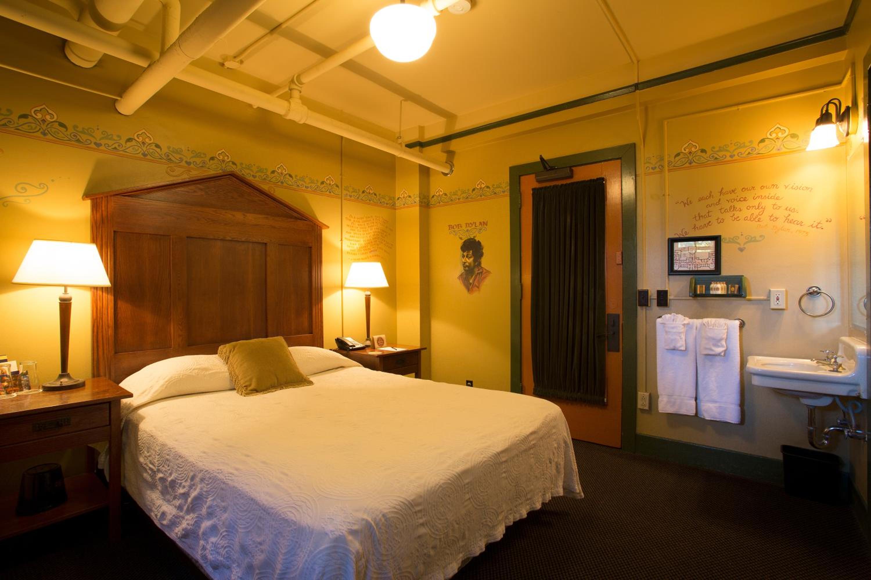 McMenamins Grand Lodge