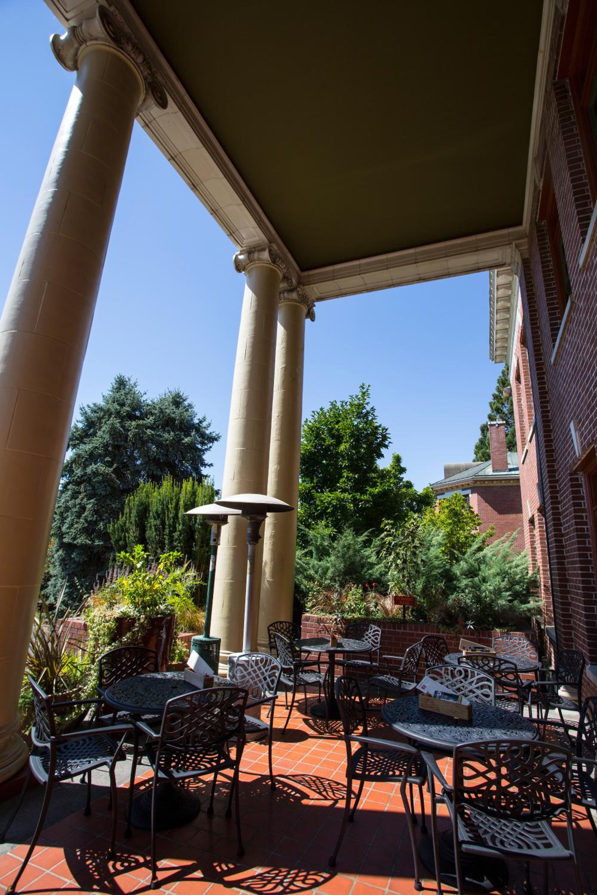 McMenamins Grand Lodge