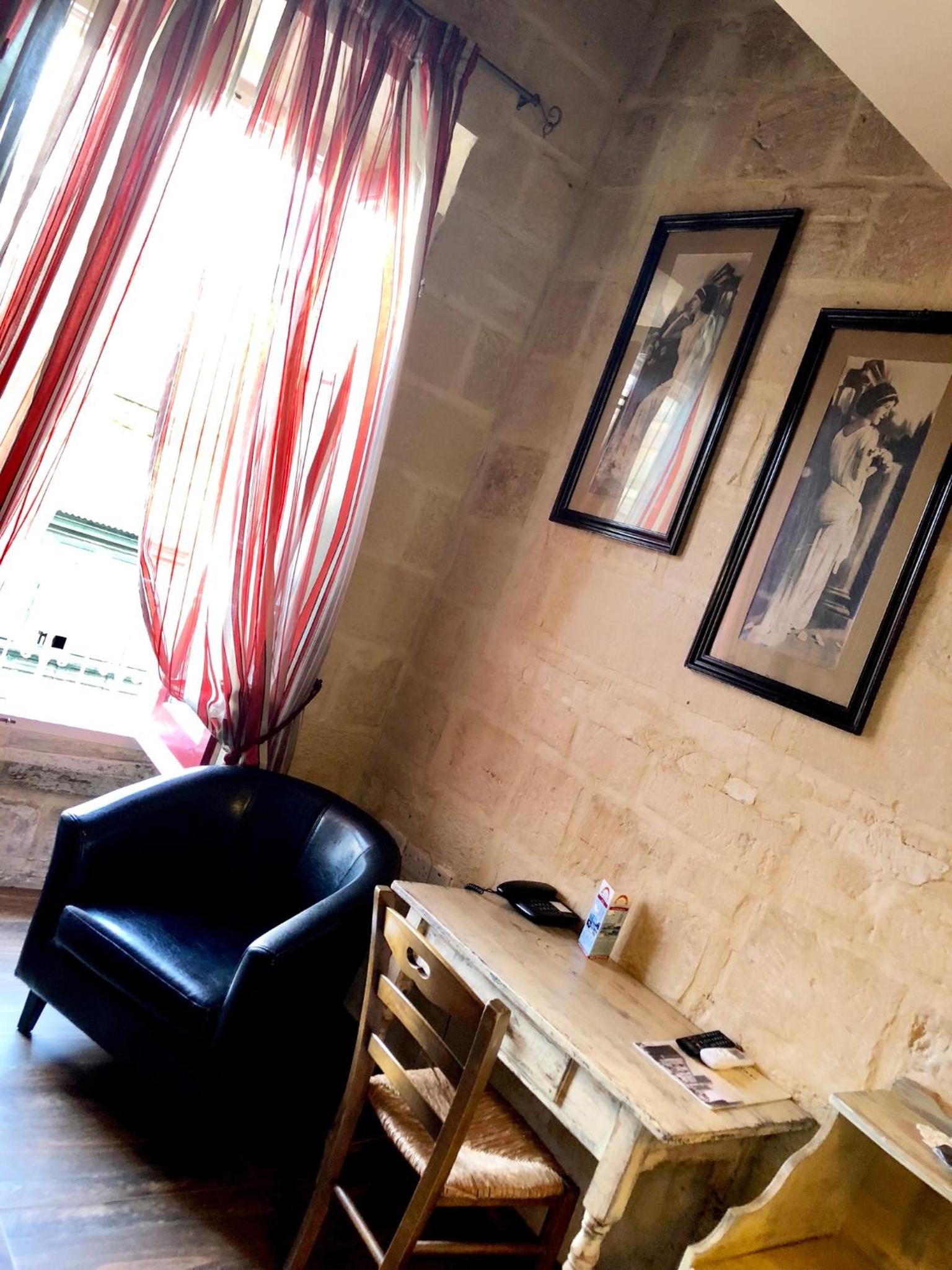 Luciano Valletta Boutique view 3