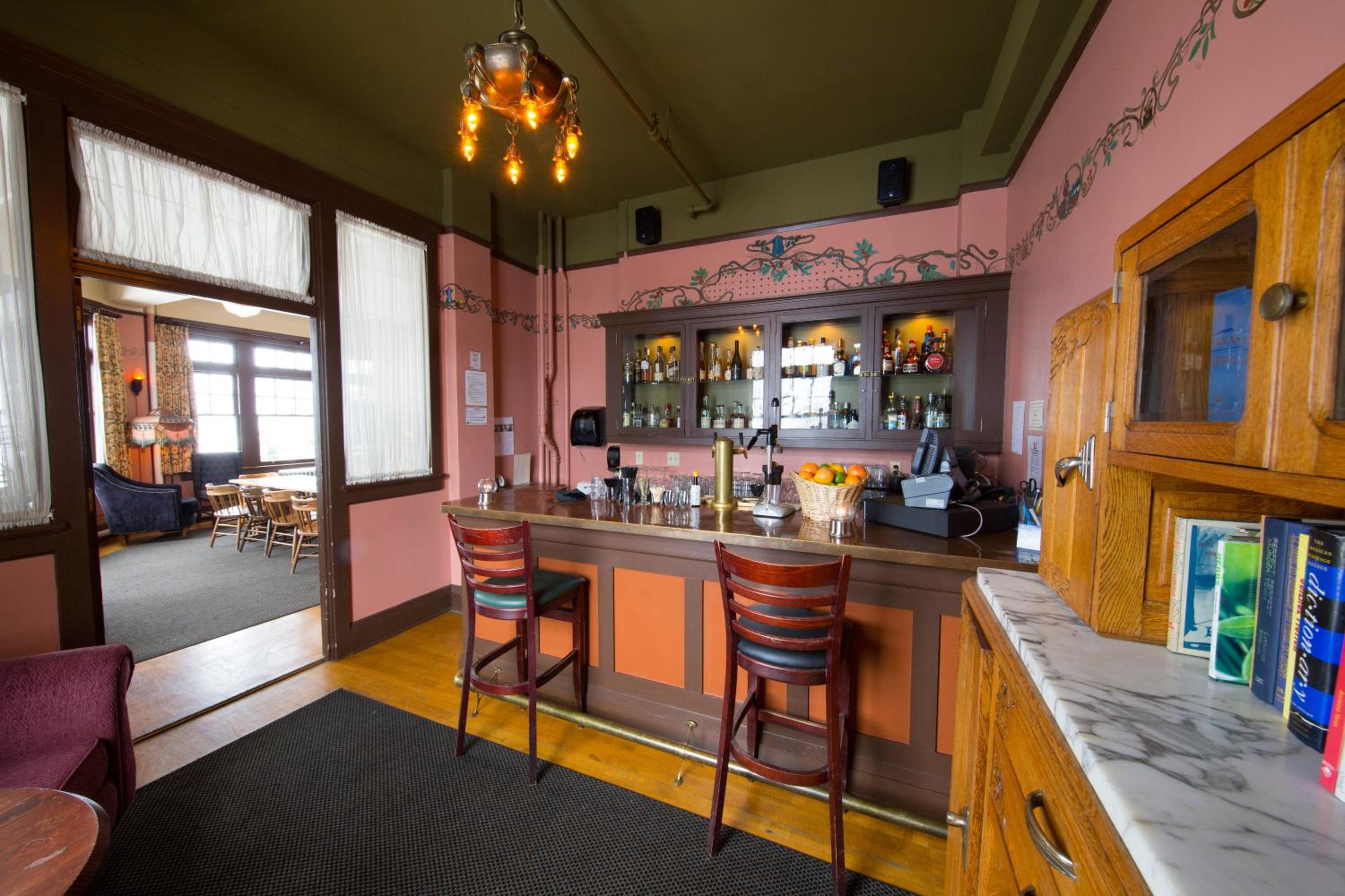 McMenamins Grand Lodge