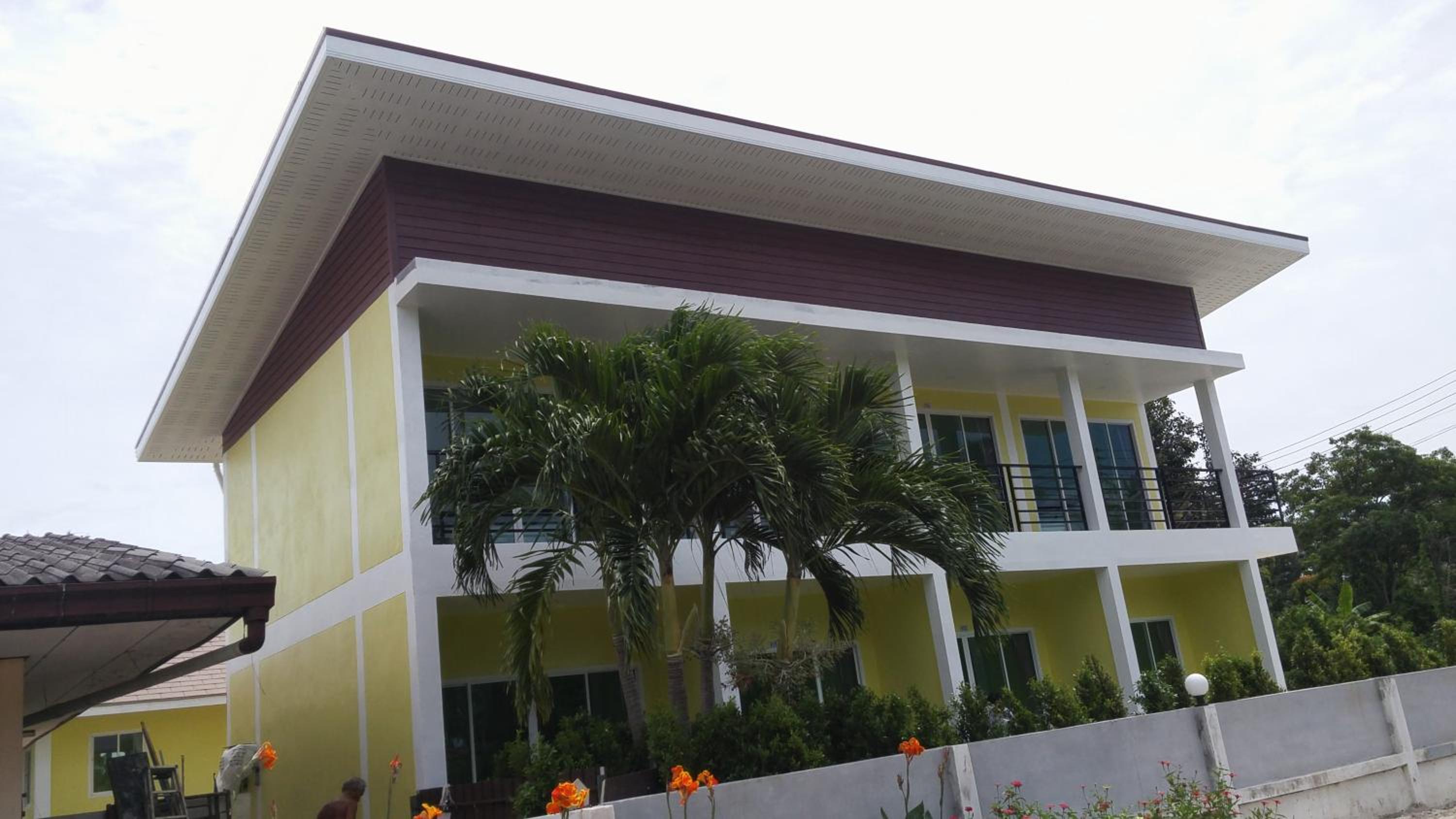 Hotel Thipburee Resort - Image 1