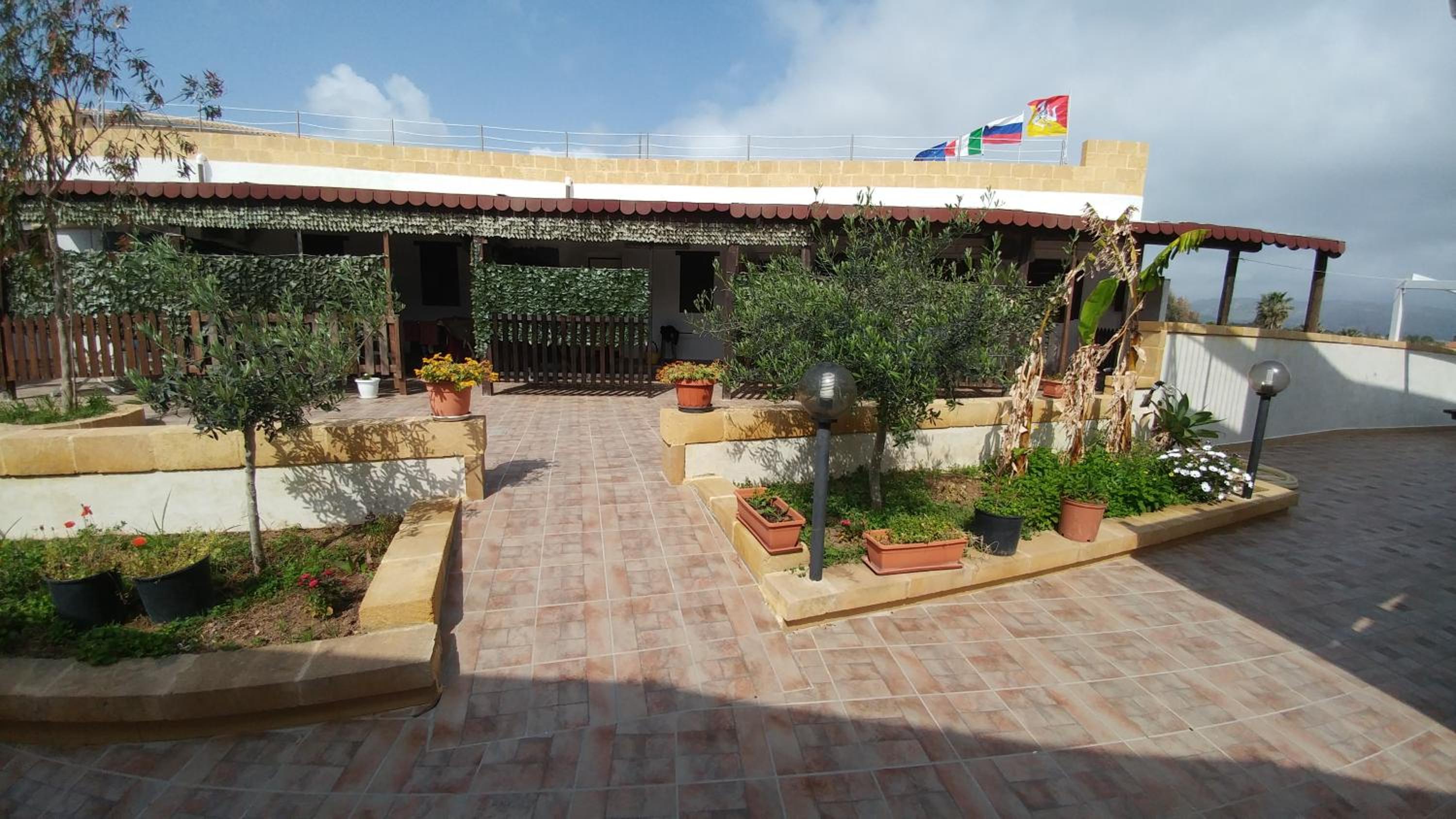 Nemo mare en Noto Marina — balance & terrace