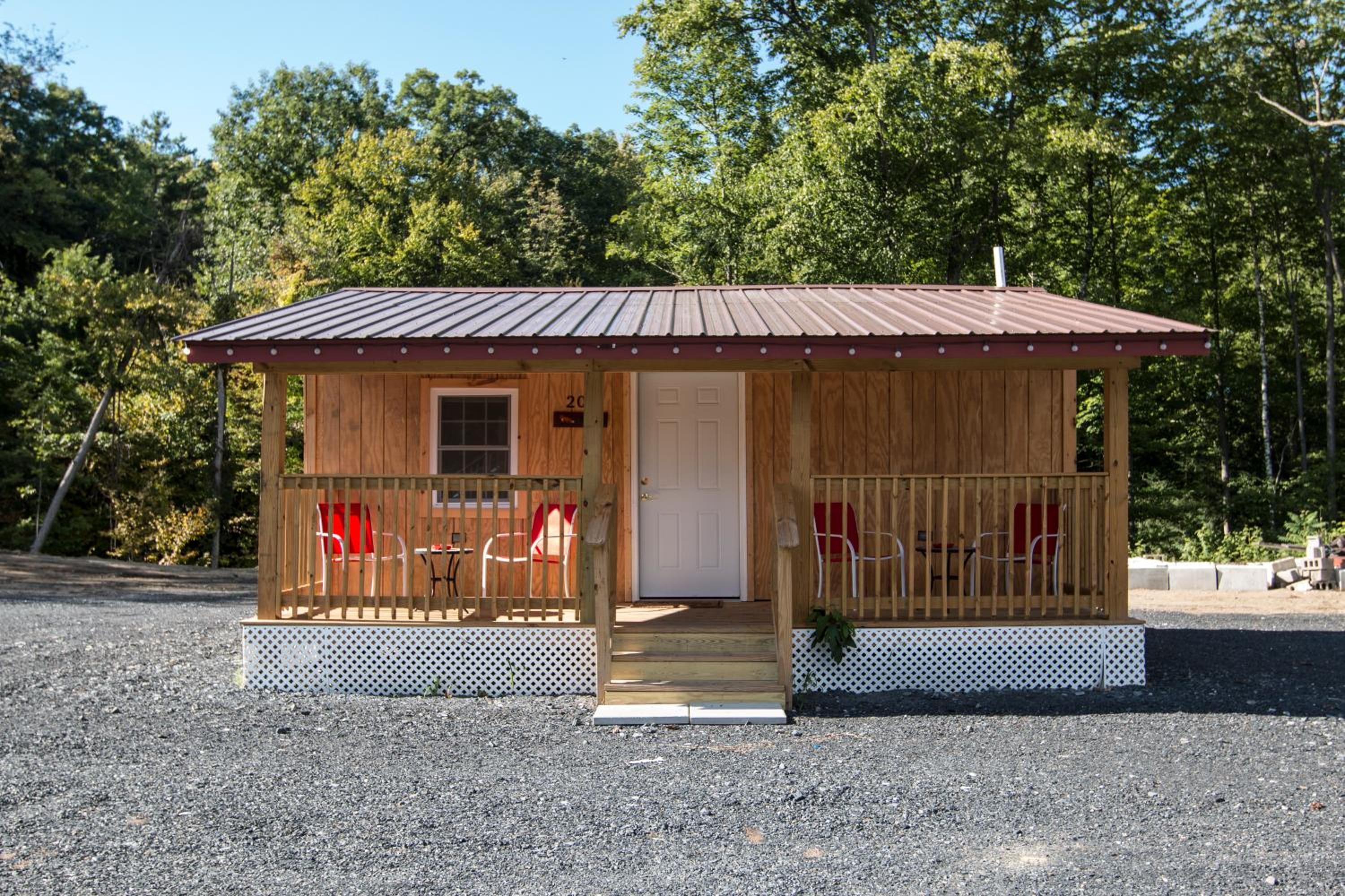 King Hendrick Motel and Suites