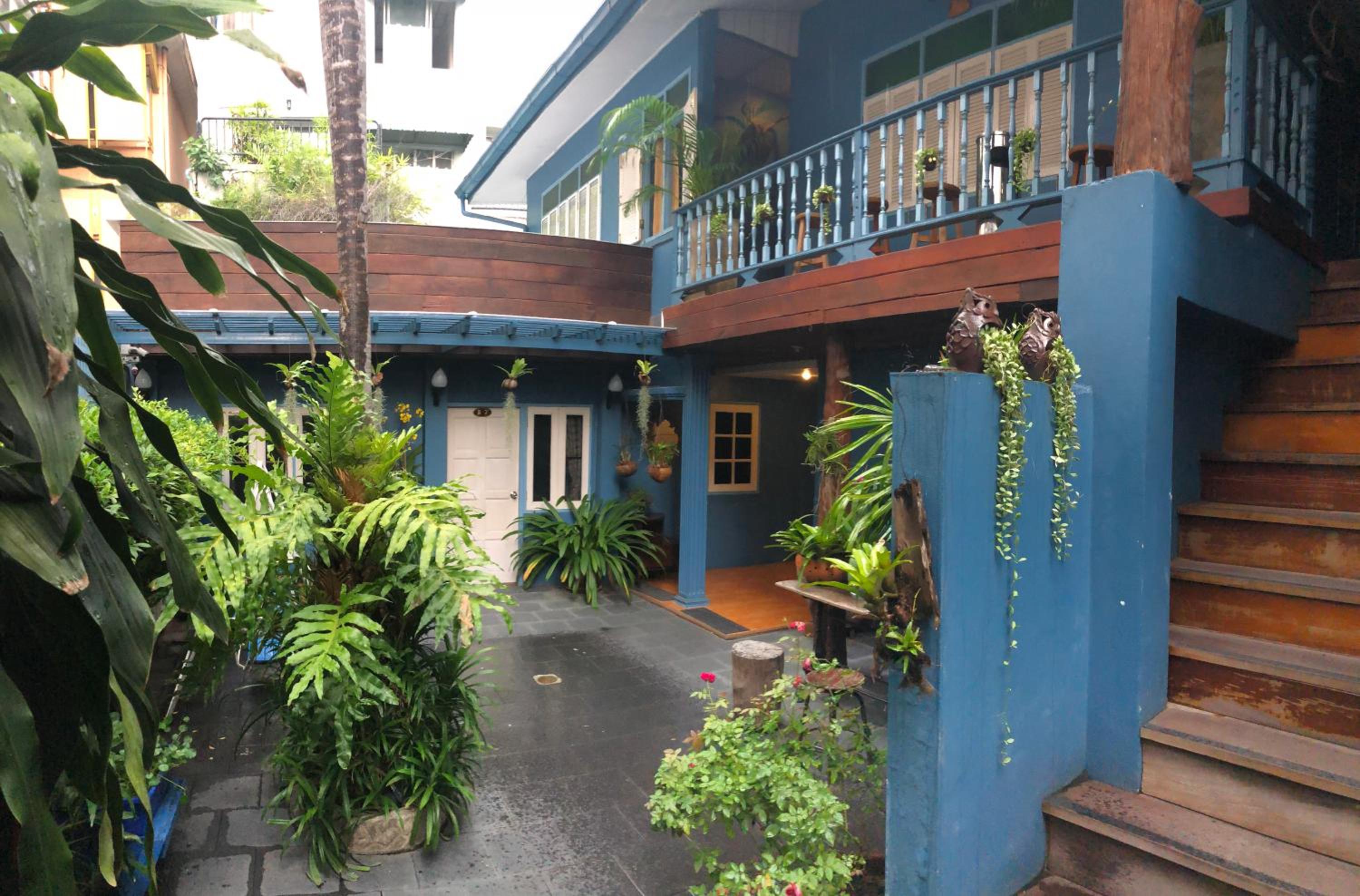Blue Chang House - Image 1