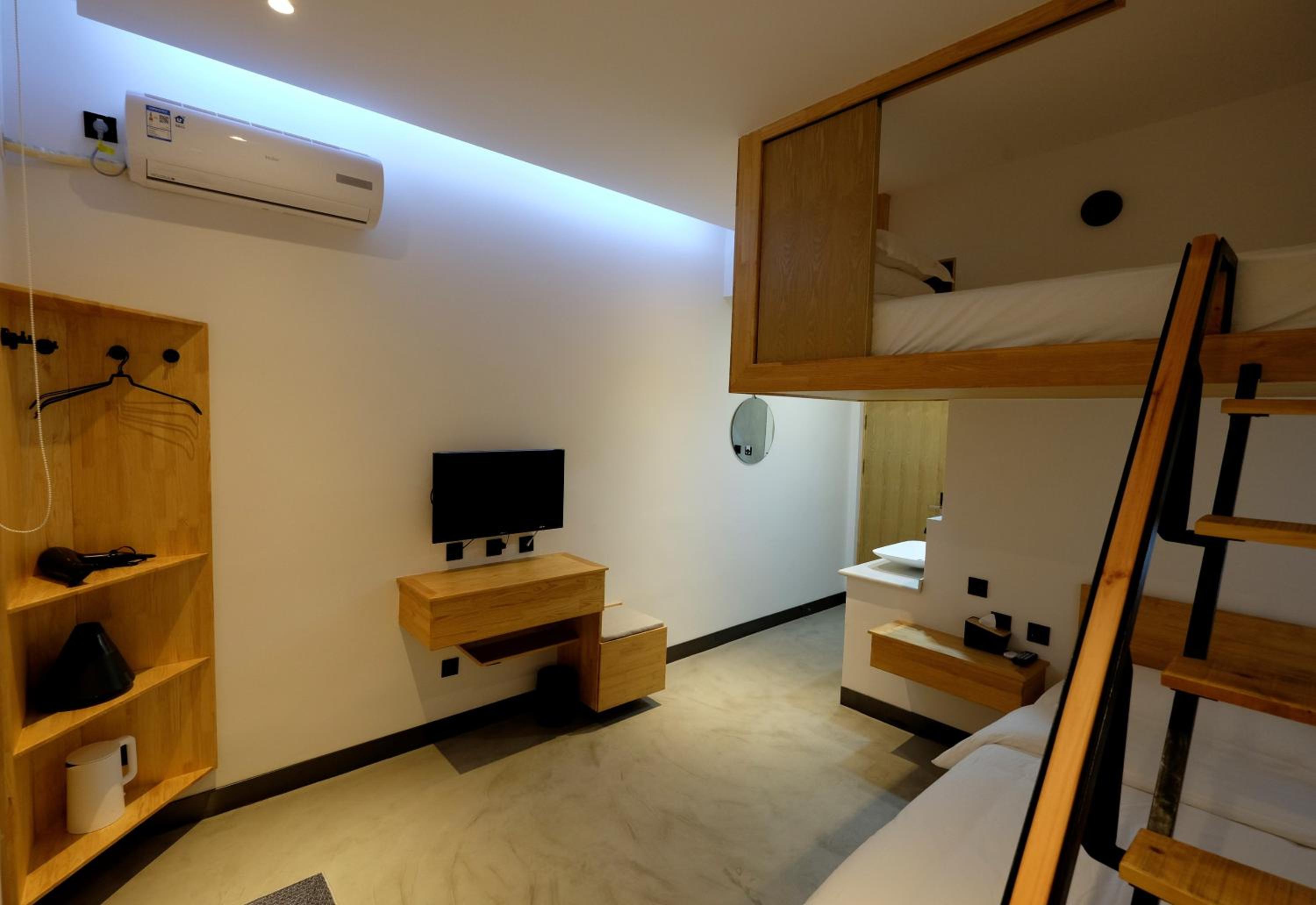 DaLi LOFT Travelling With Hostel