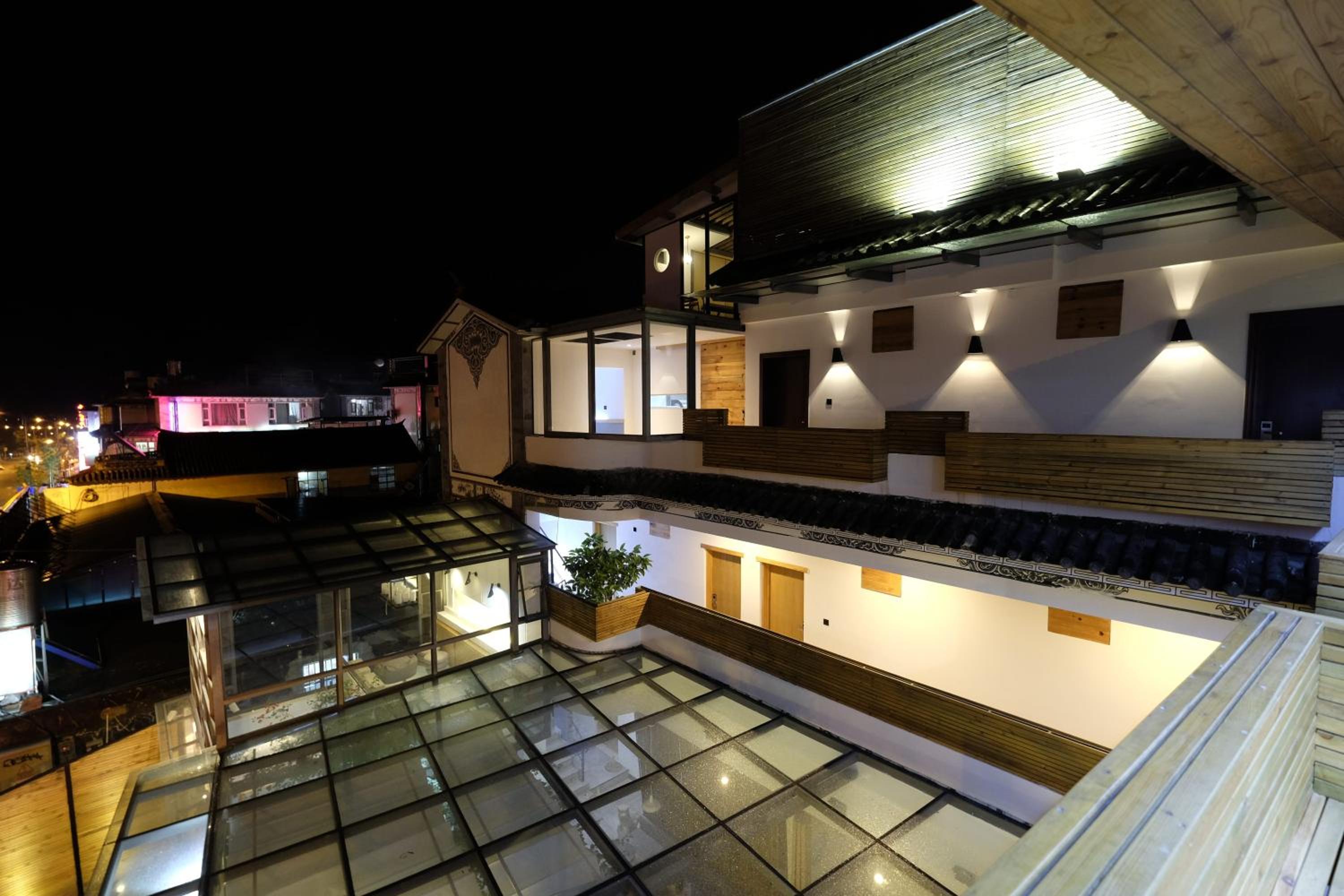 DaLi LOFT Travelling With Hostel