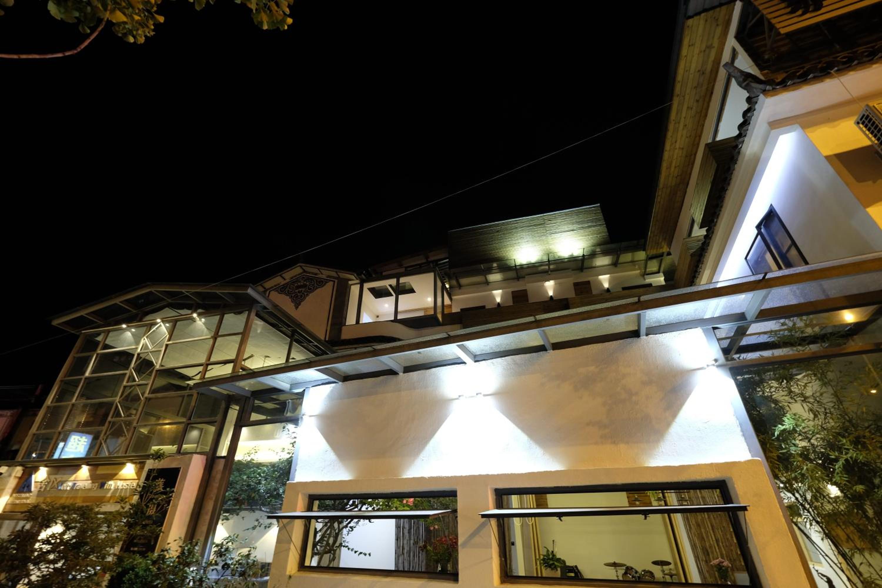 DaLi LOFT Travelling With Hostel