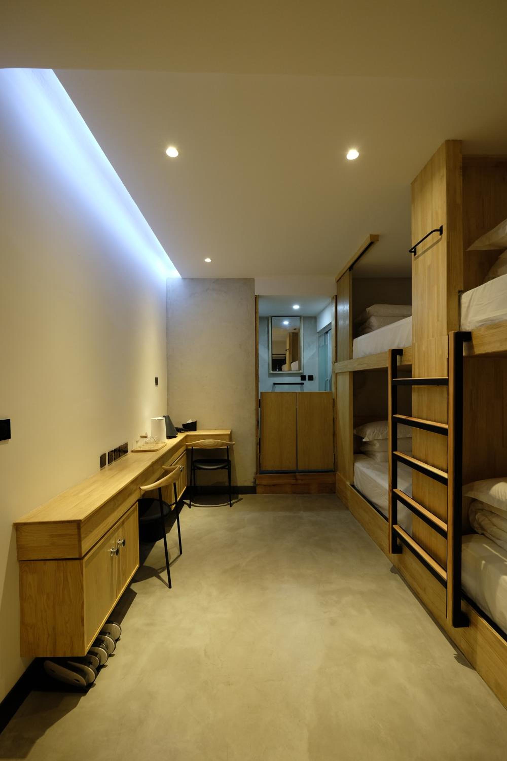 DaLi LOFT Travelling With Hostel