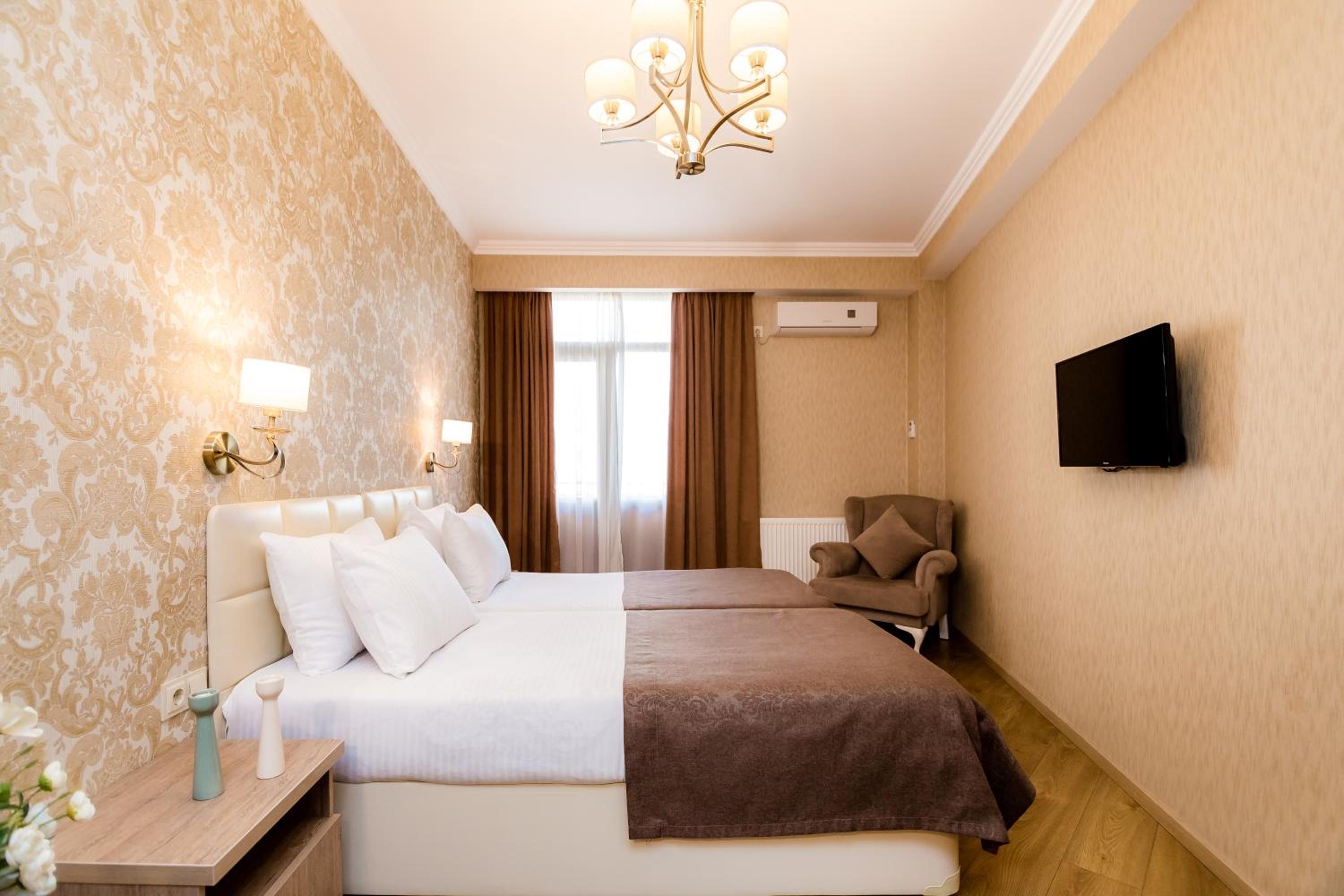 Dat Exx Apartments