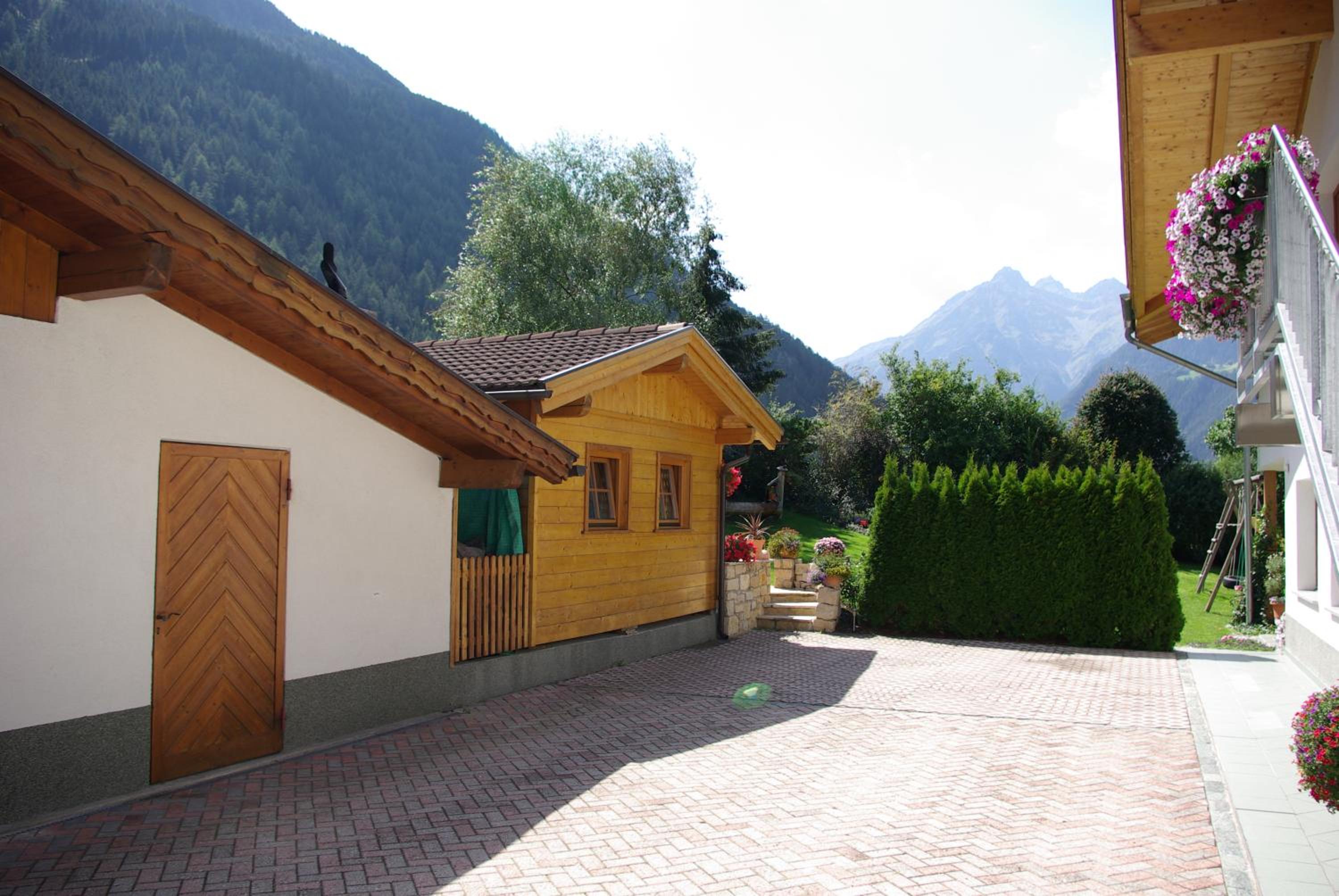 Photo 43