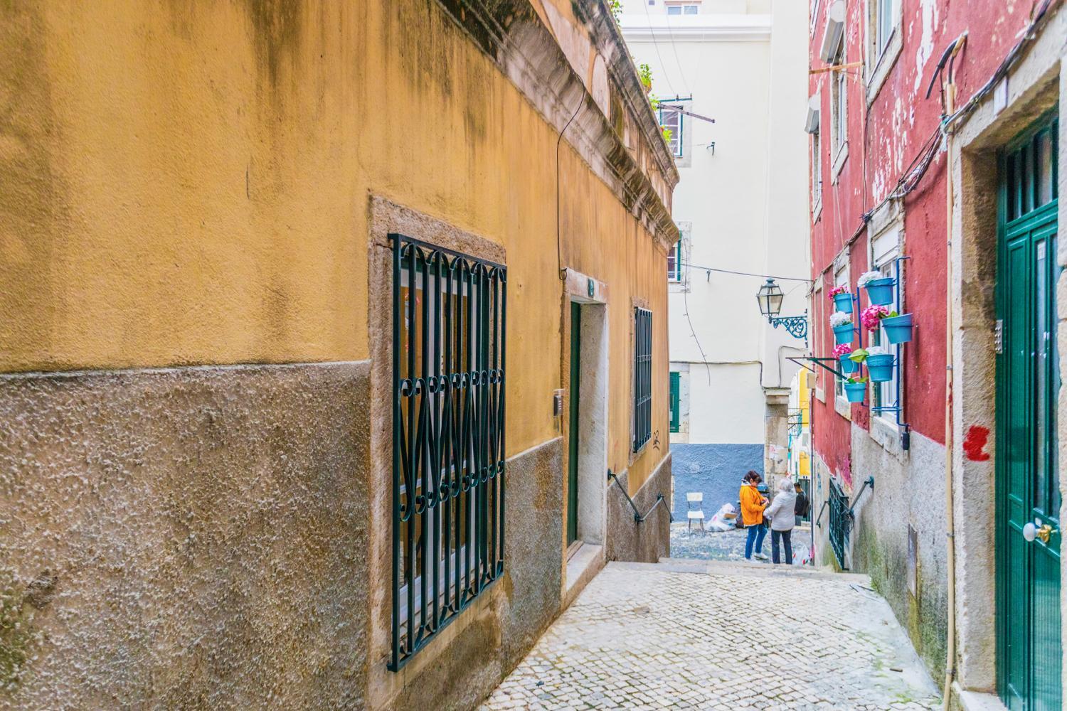 Cozy and confortable your Alfama story view 5