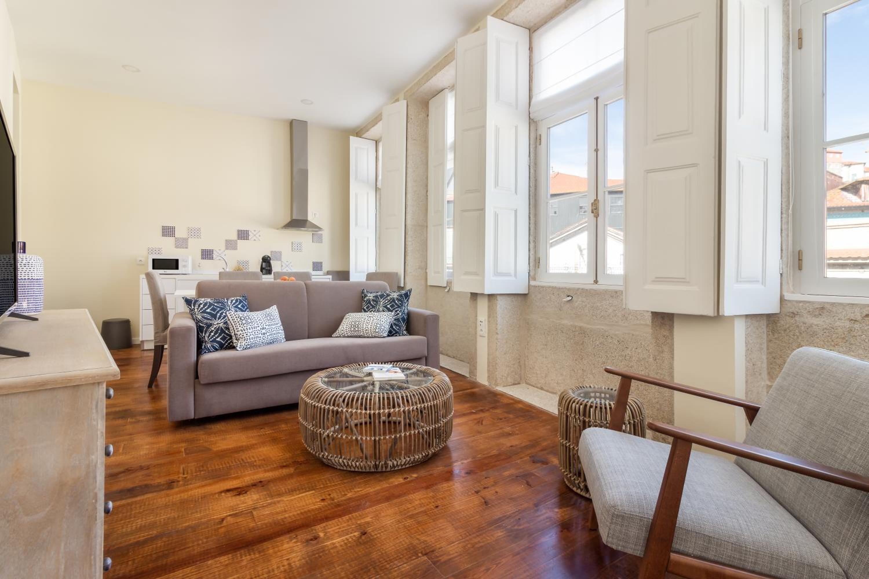 FAISAMA • Porto Apartments
