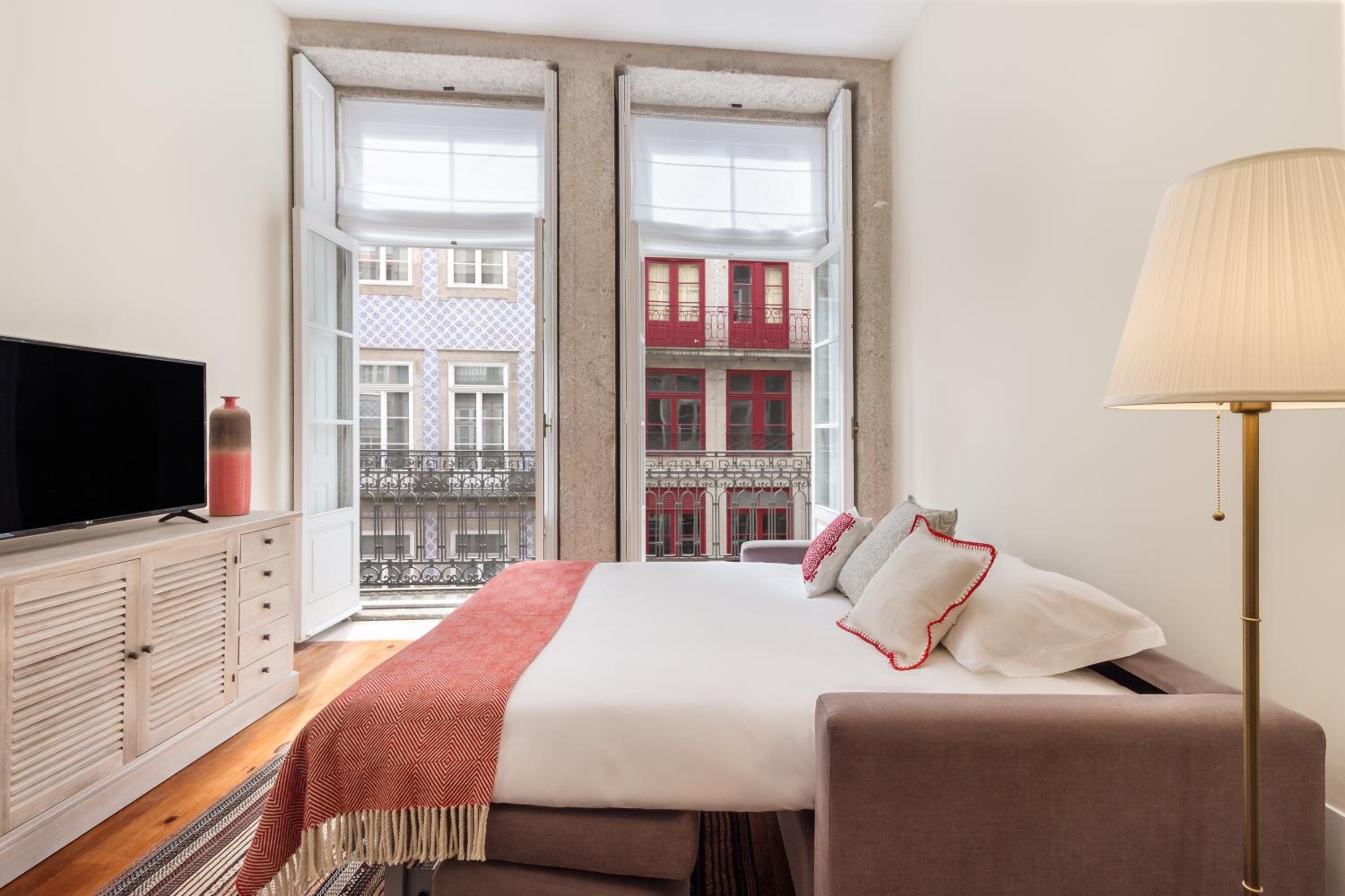 FAISAMA • Porto Apartments