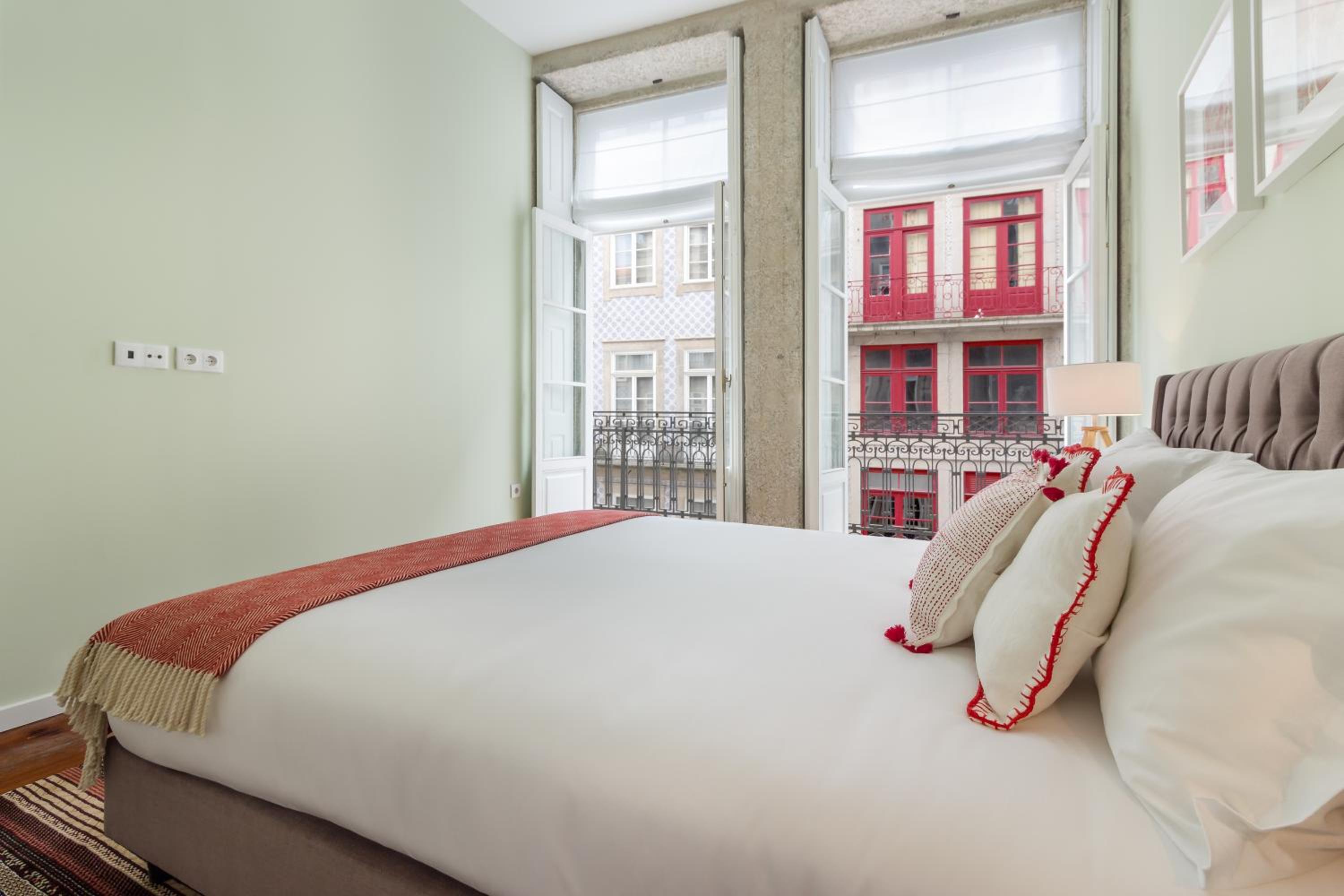FAISAMA • Porto Apartments