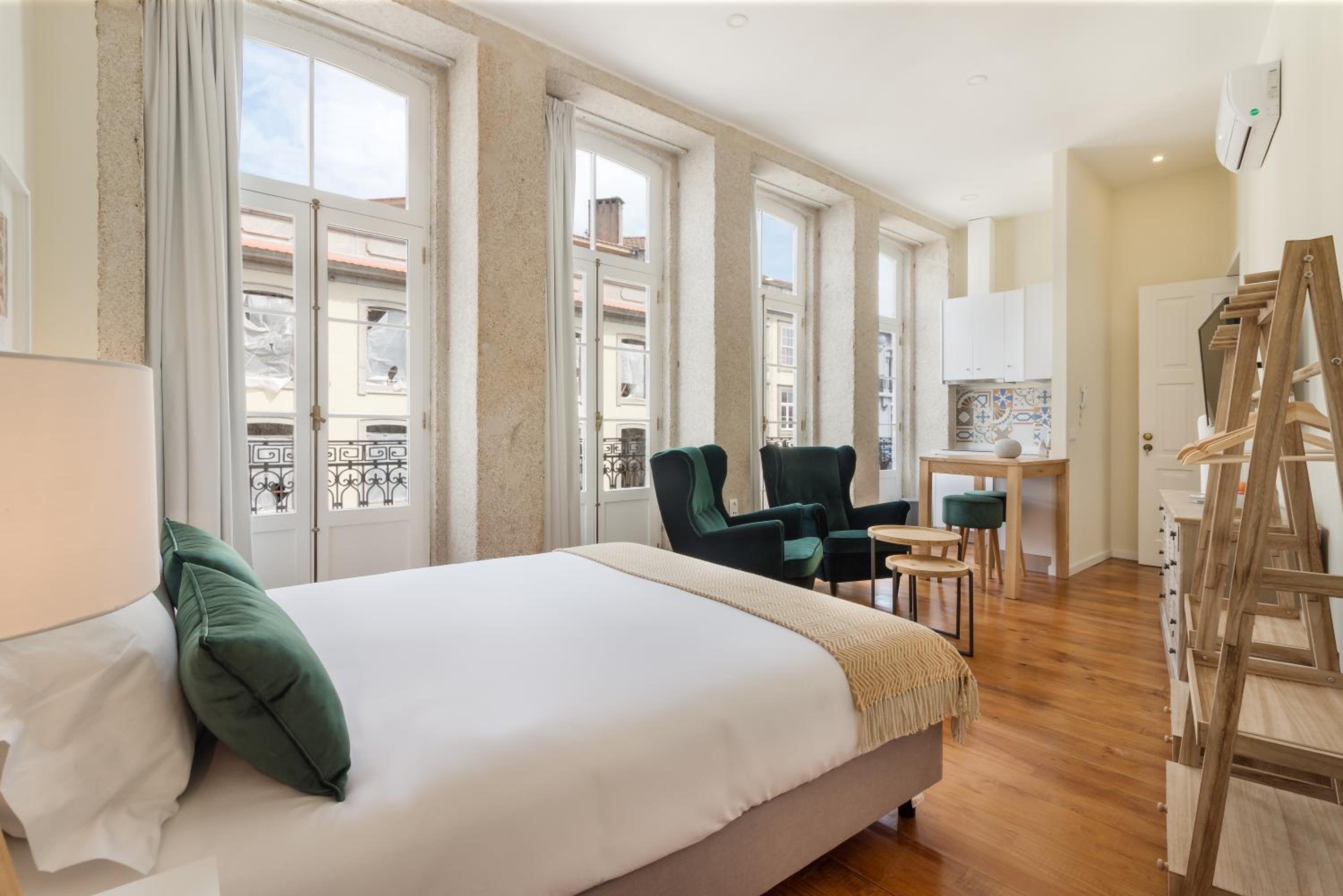 FAISAMA • Porto Apartments