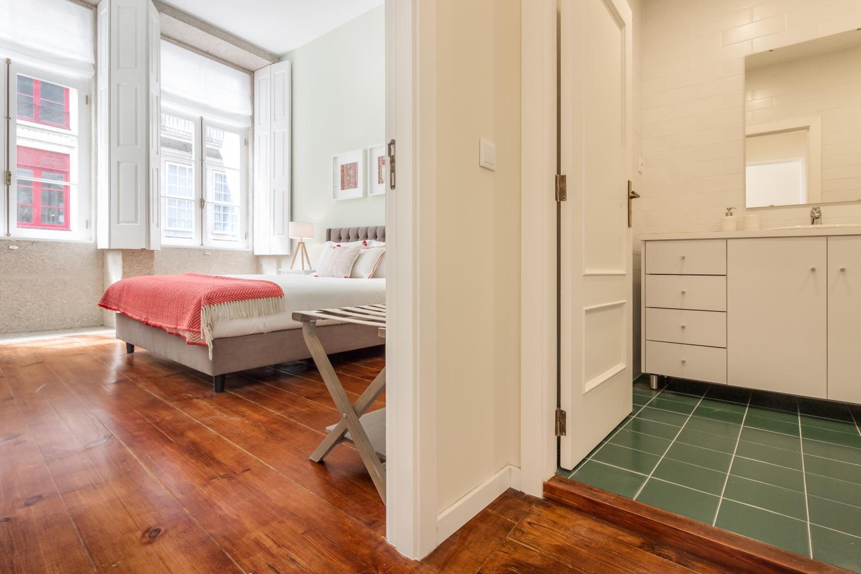 FAISAMA • Porto Apartments