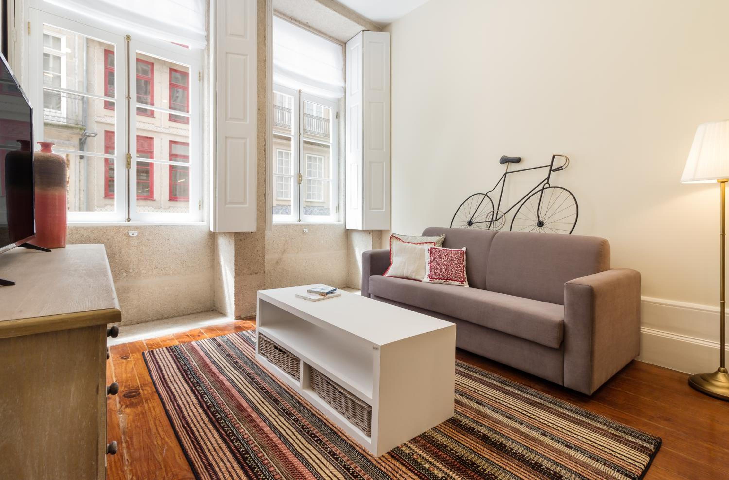 FAISAMA • Porto Apartments