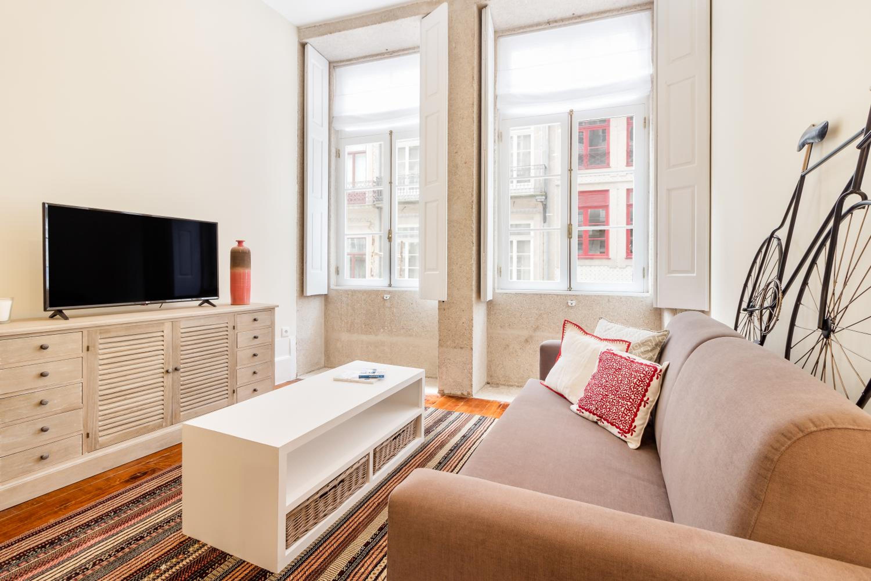 FAISAMA • Porto Apartments