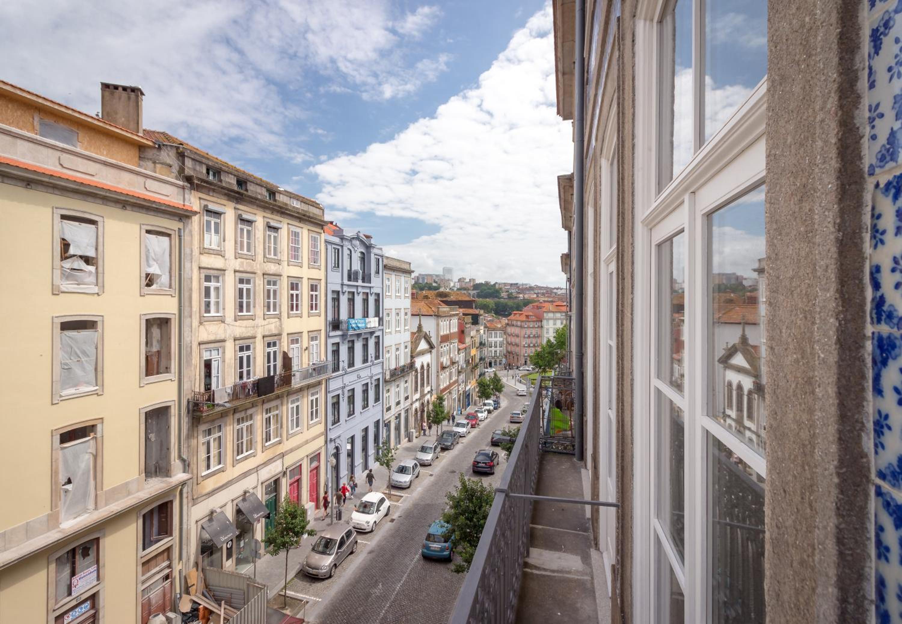 FAISAMA • Porto Apartments