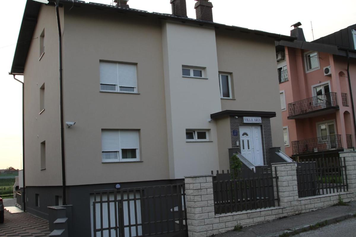 Photo 12