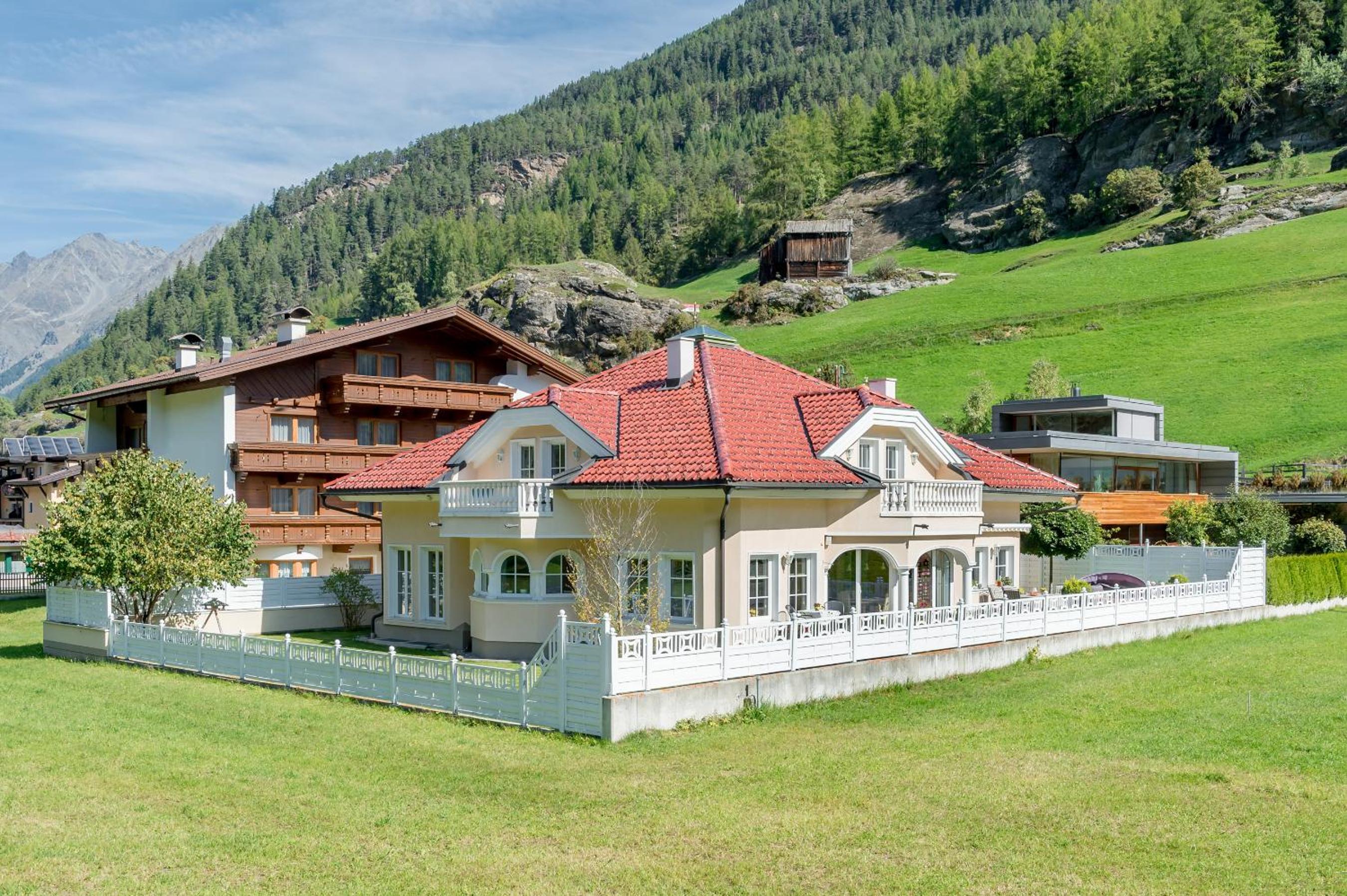 Villa Castelbell view 4
