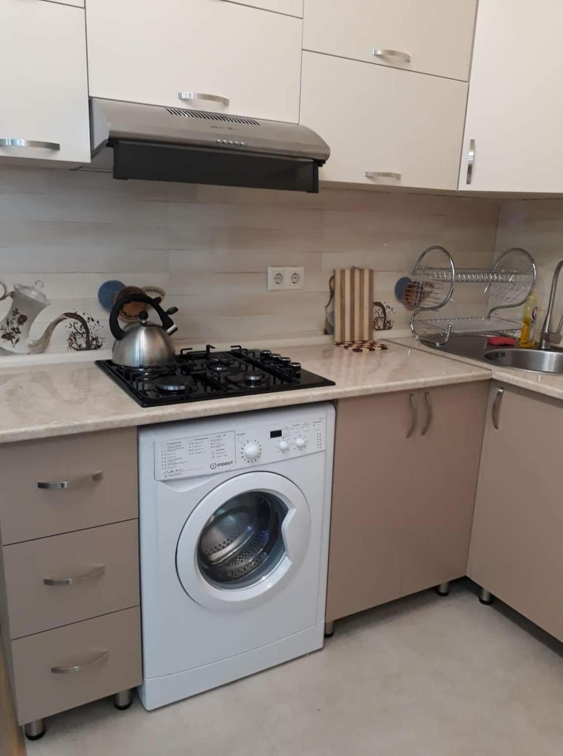 Mariamis hous en Batumi — kitchen