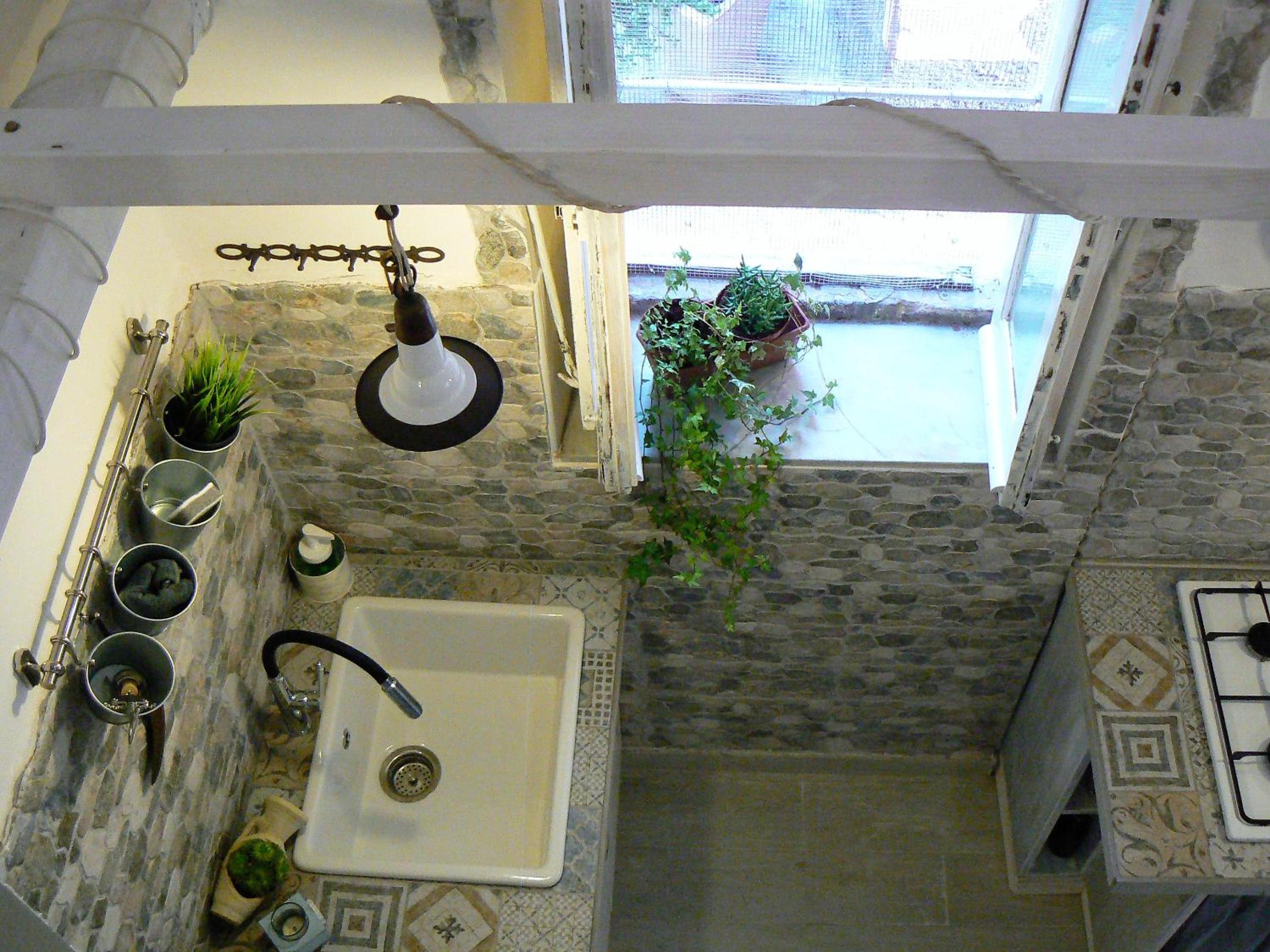AMURIMARI Catania view 4