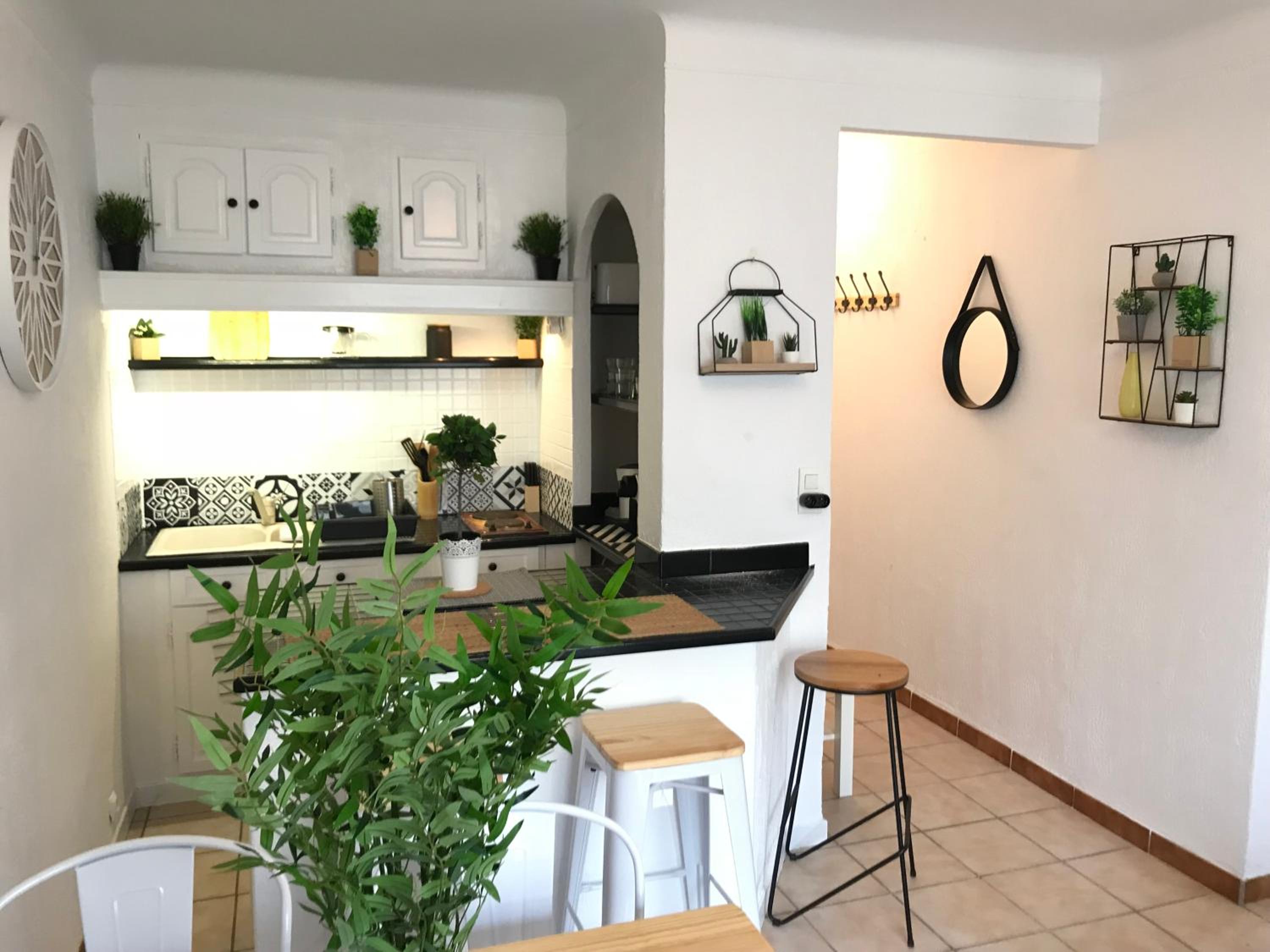 Superbe ! Appart T3 - Vue mer - Garage view 4