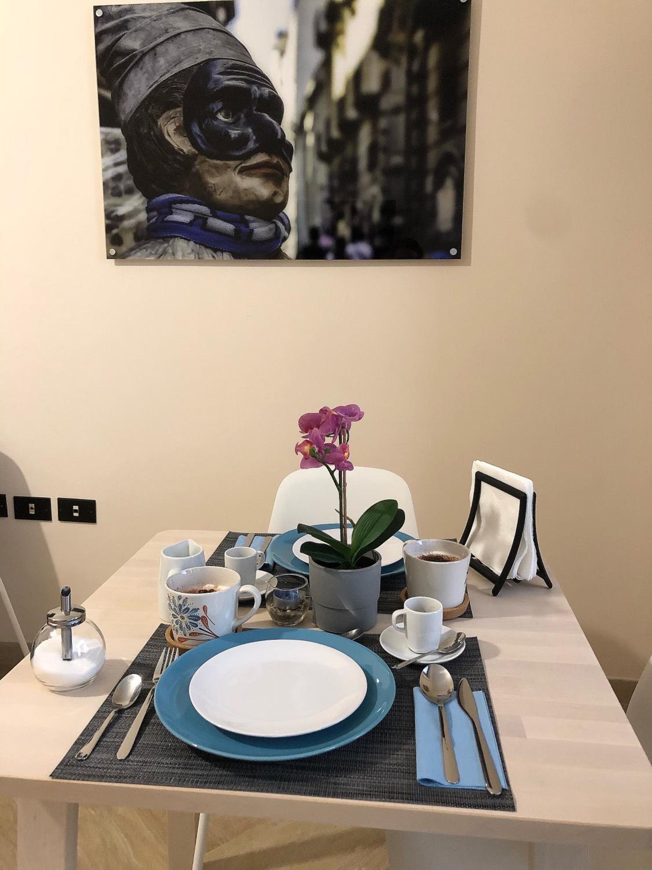 Napoli City Inn