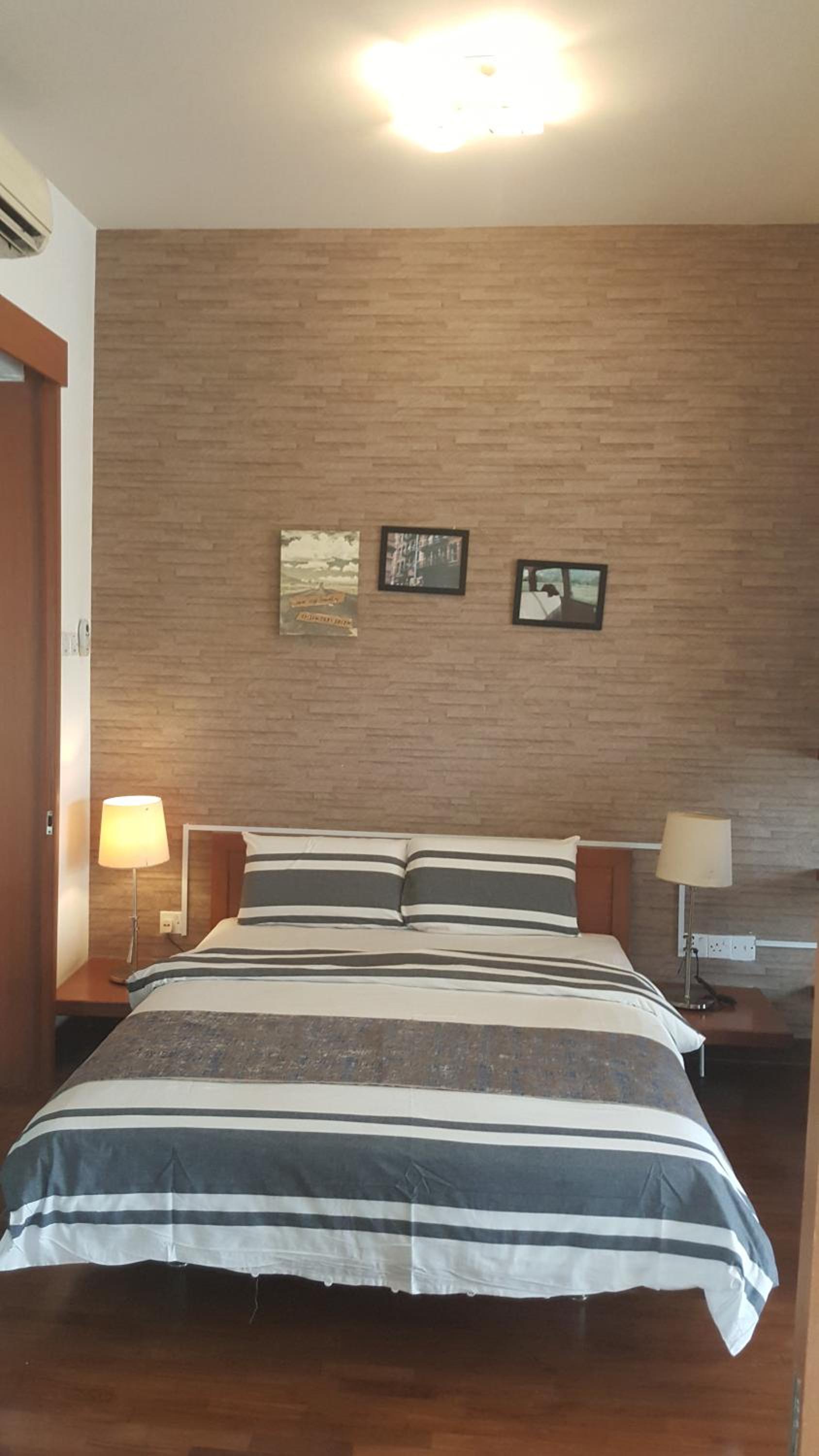 PENINSULA SEMANTAN SUITEs