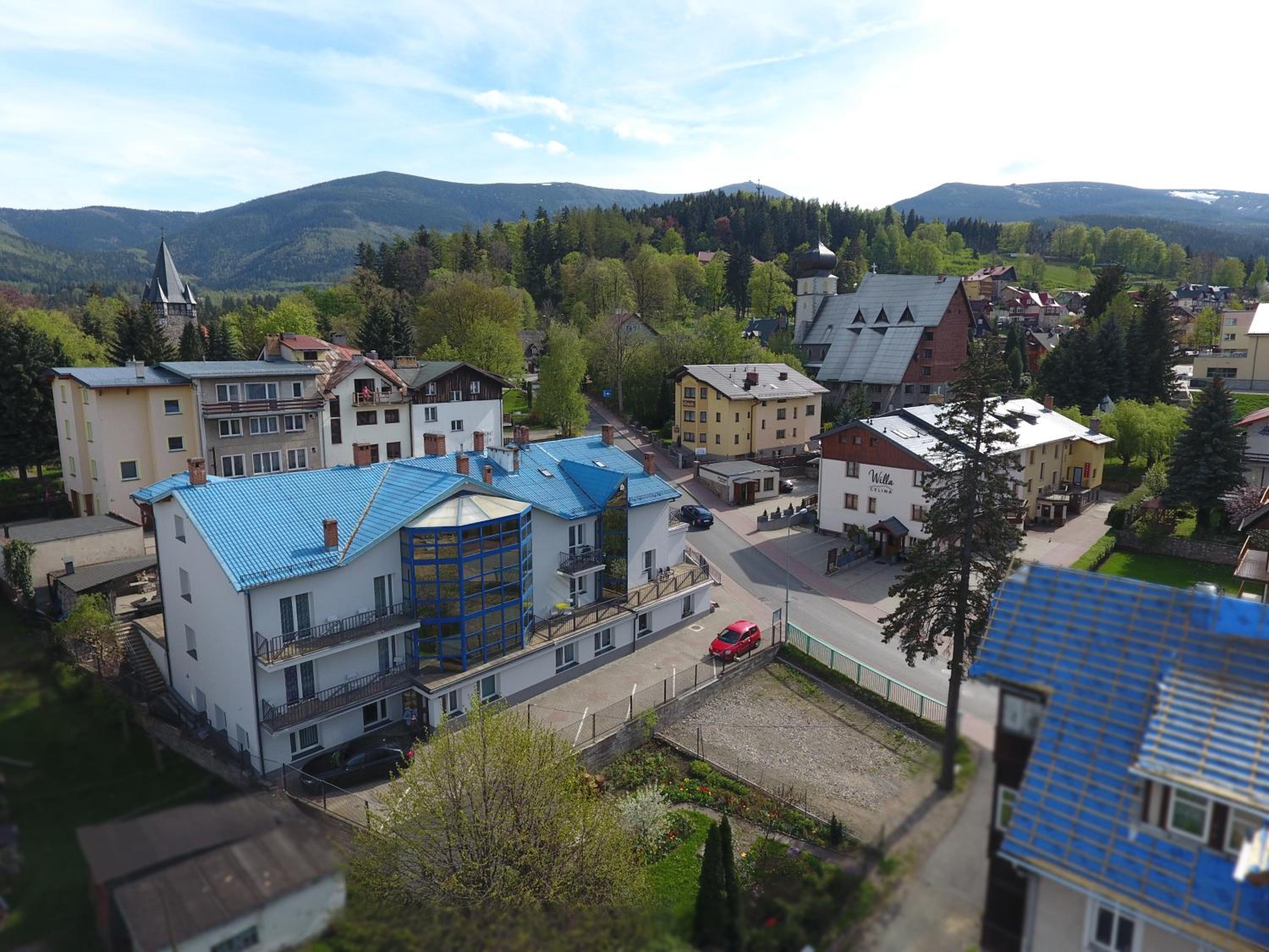 Azalia Karpacz view 2
