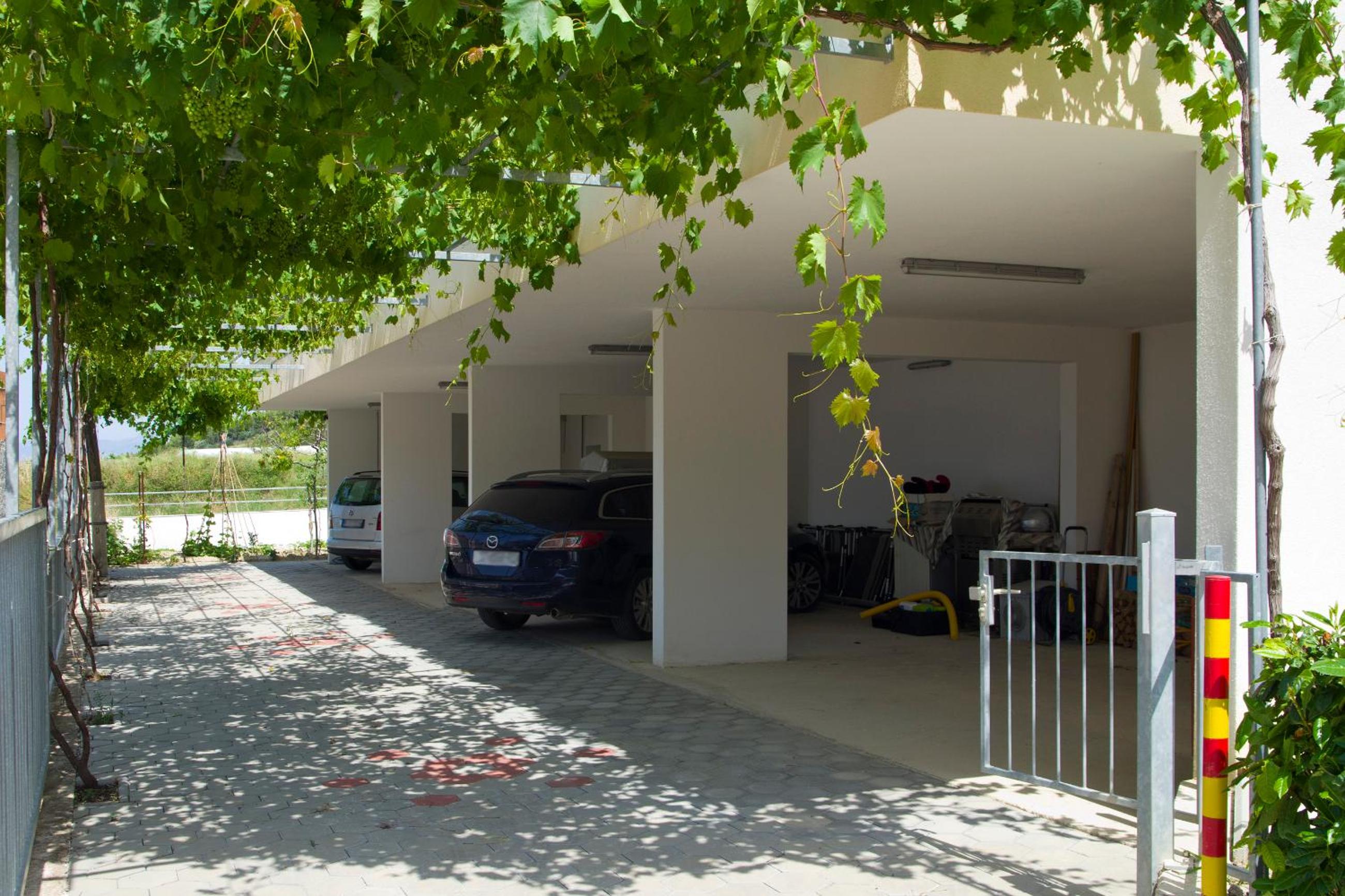 Sunshine Apartments Podstrana view 3