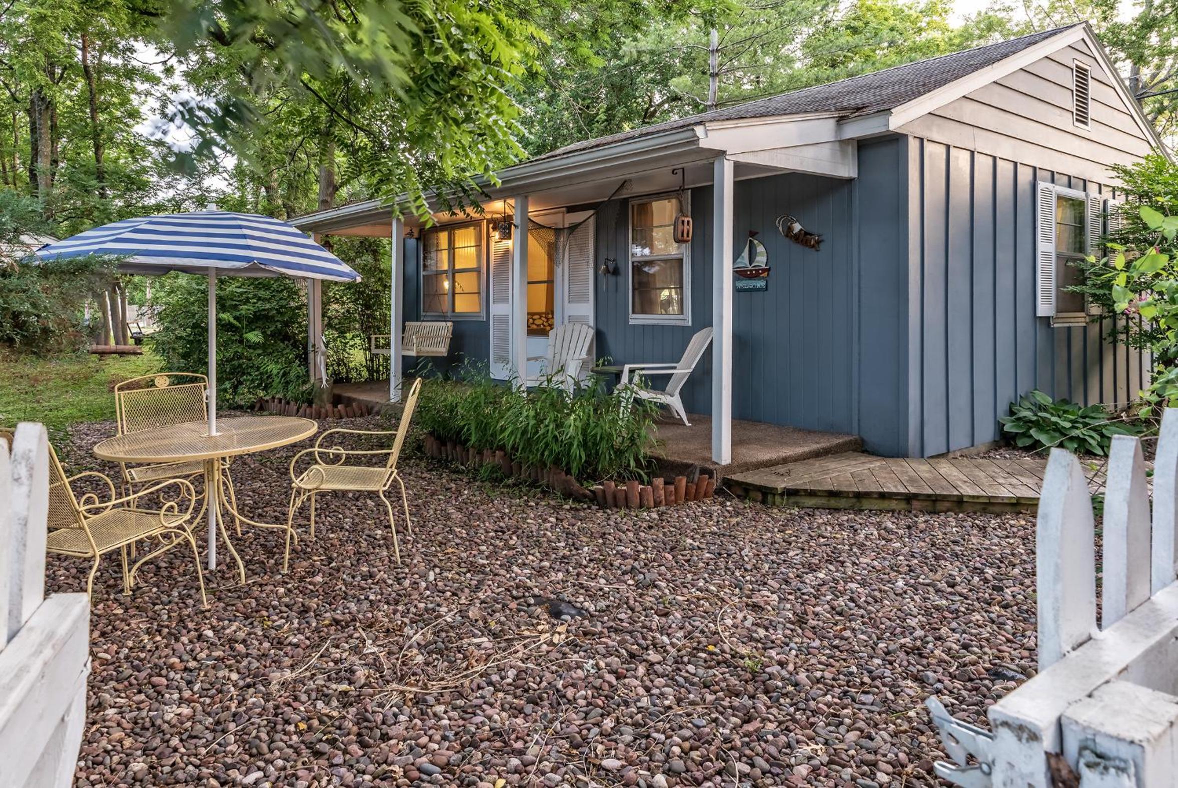 Silver Heart Inn & Cottages