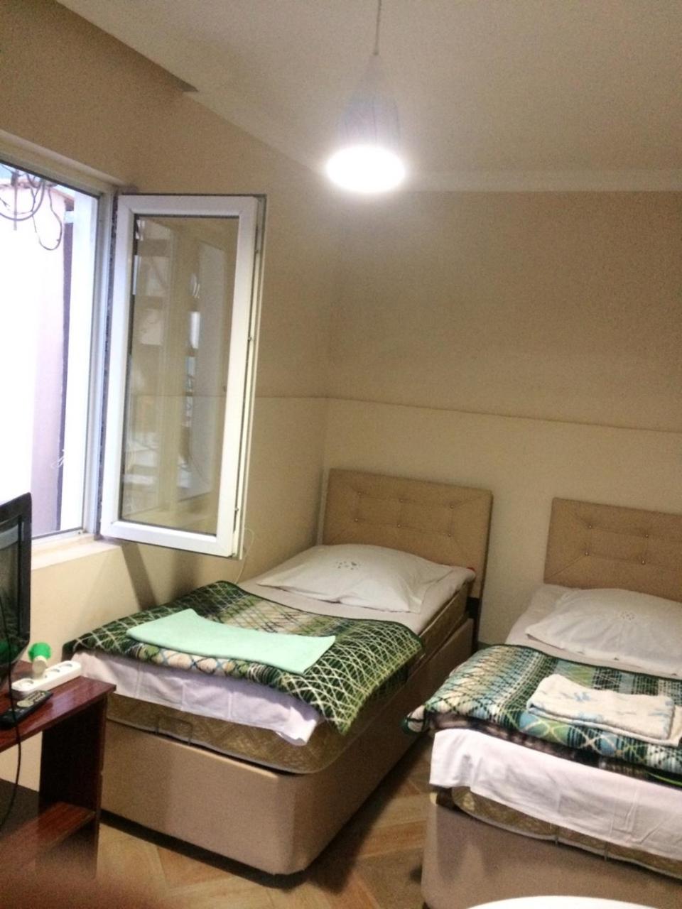 Batumi Guesthouse 28a view 4