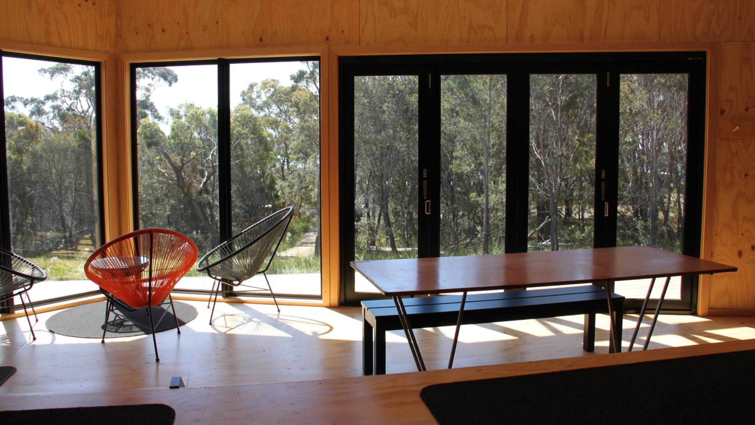 BAY OF FIRES ECO HUT off grid experience at Binalong Bay