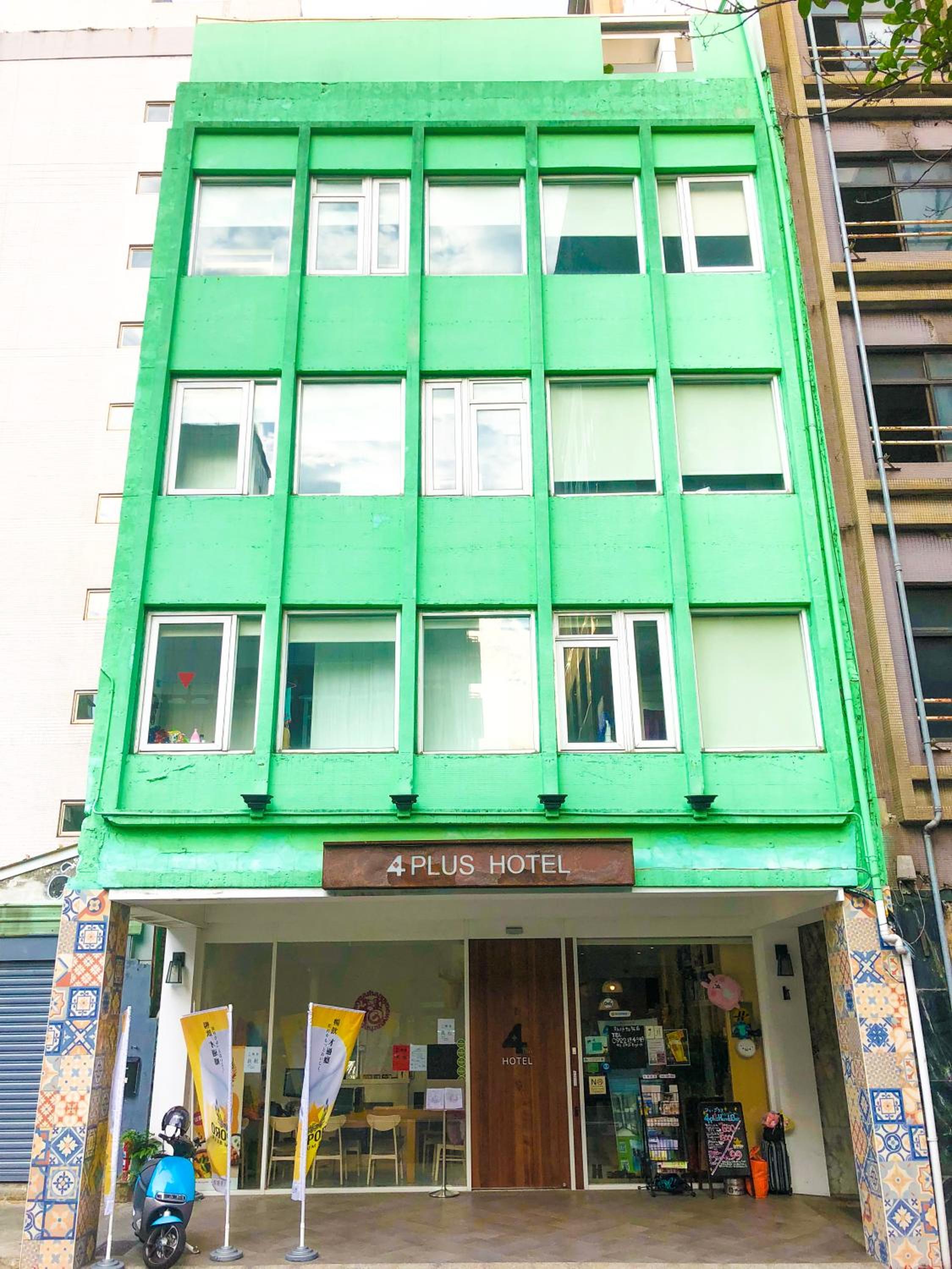 4Plus Hostel