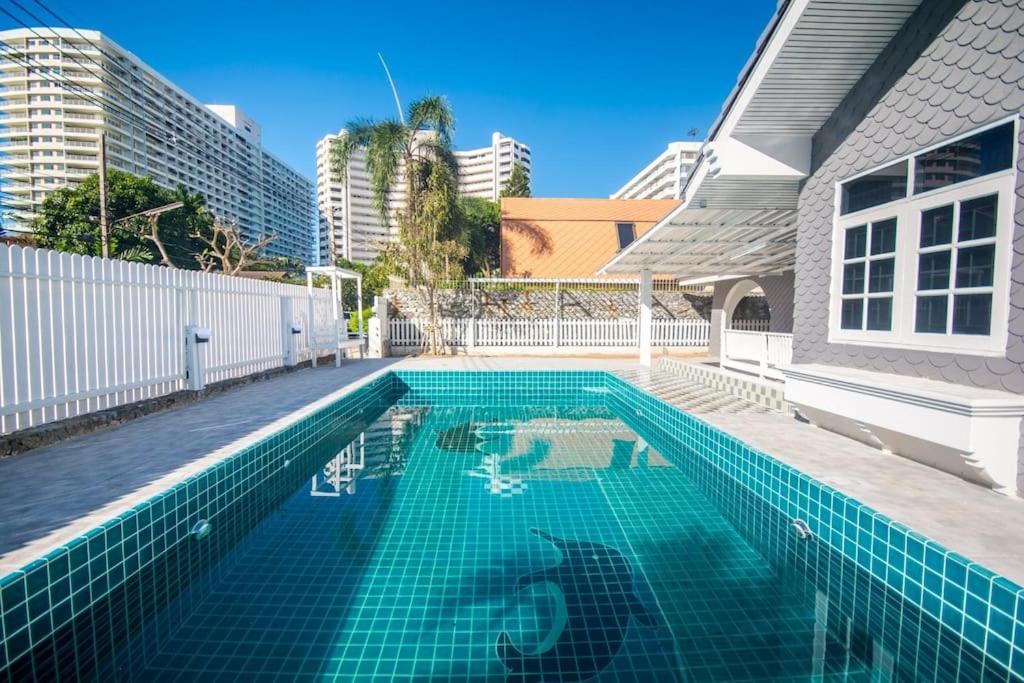 Loma Pool Villa view 2