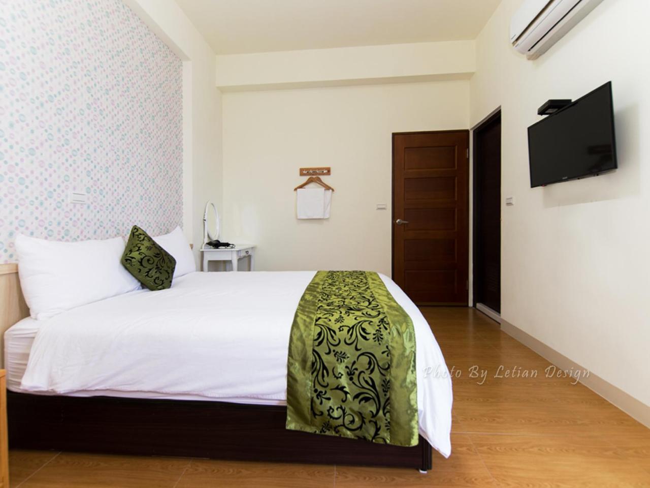 Four Seasons Homestay