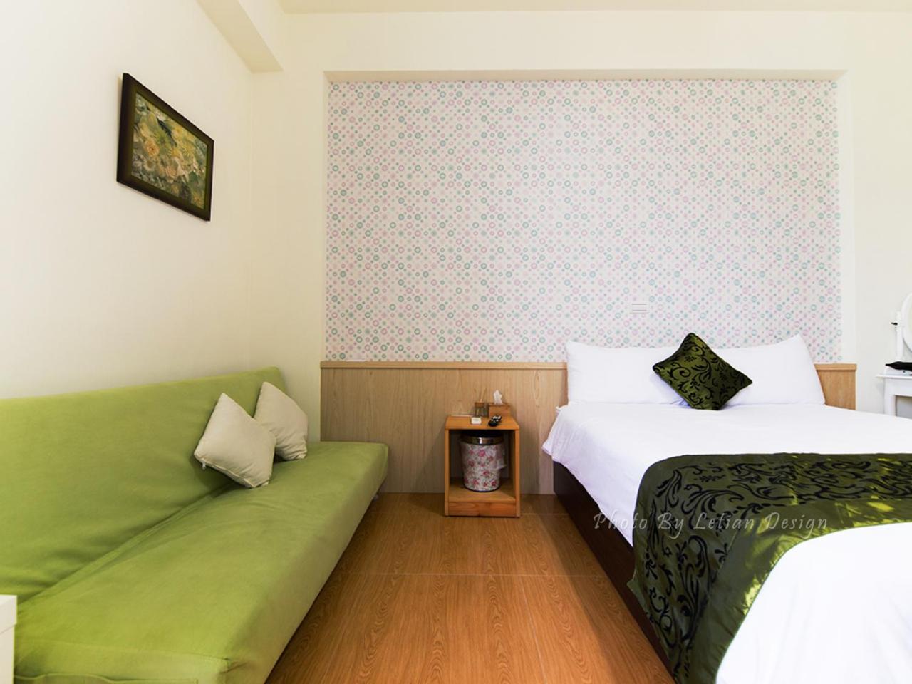 Four Seasons Homestay
