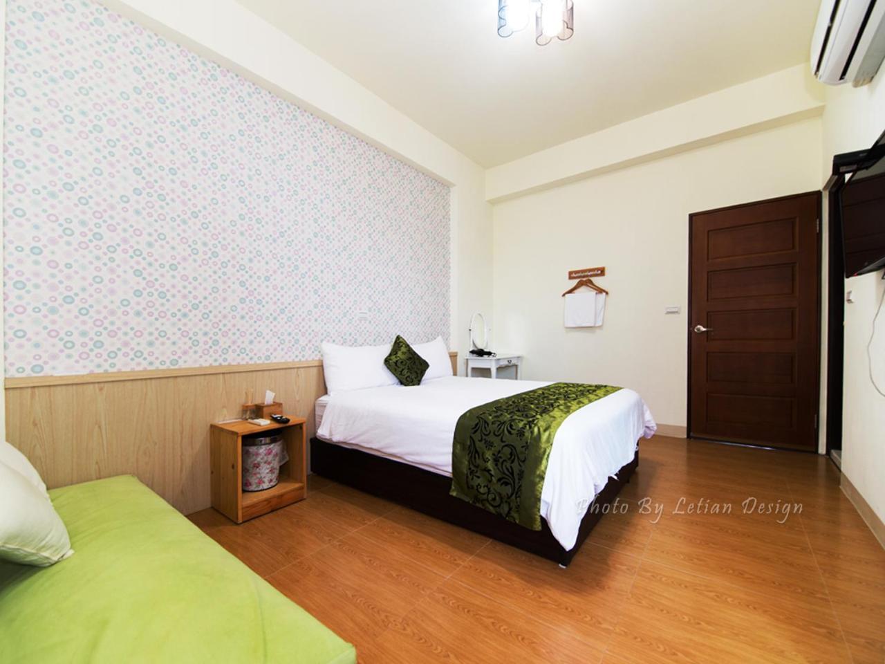 Four Seasons Homestay