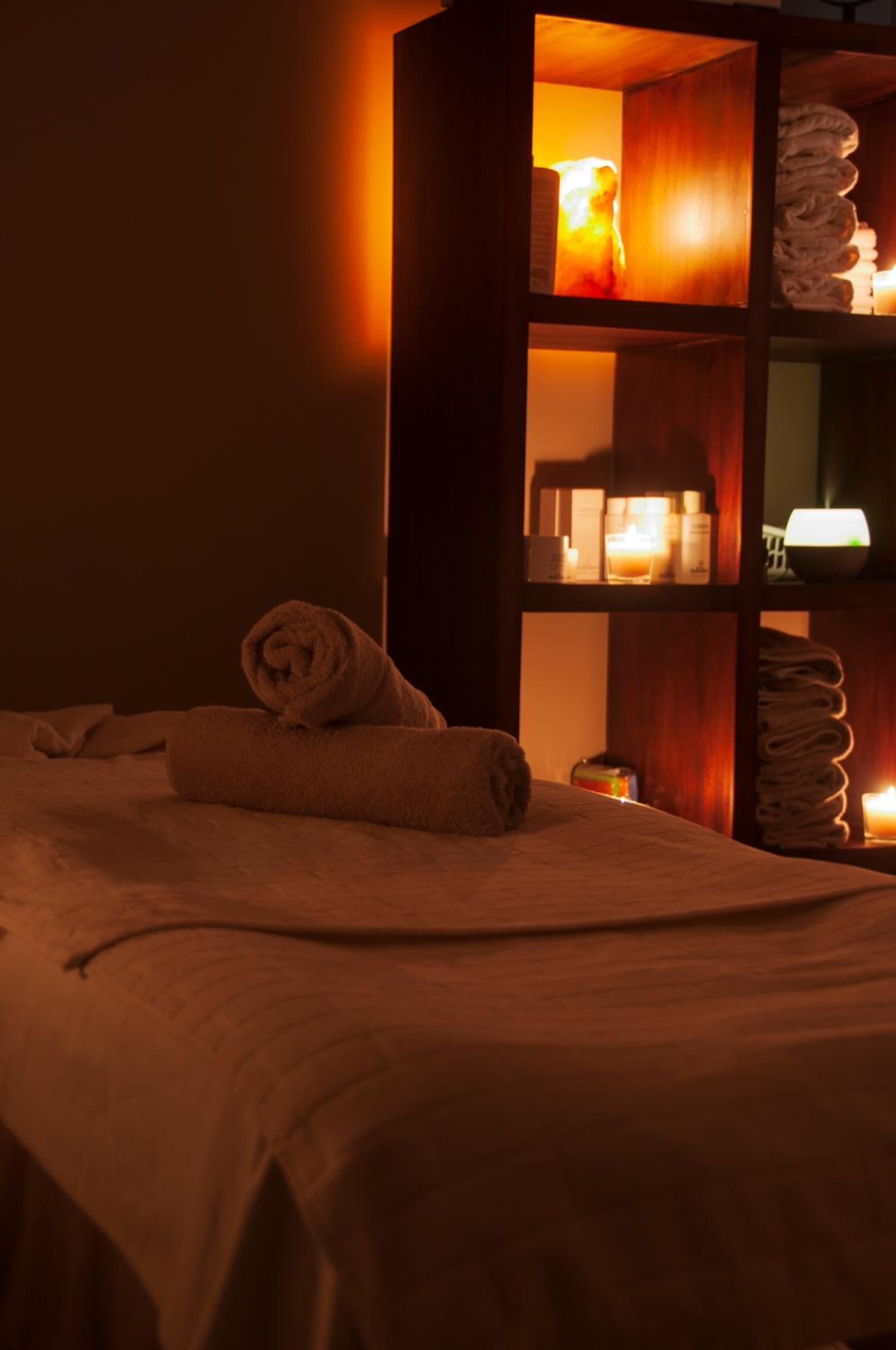 Kerami Manor & Day Spa