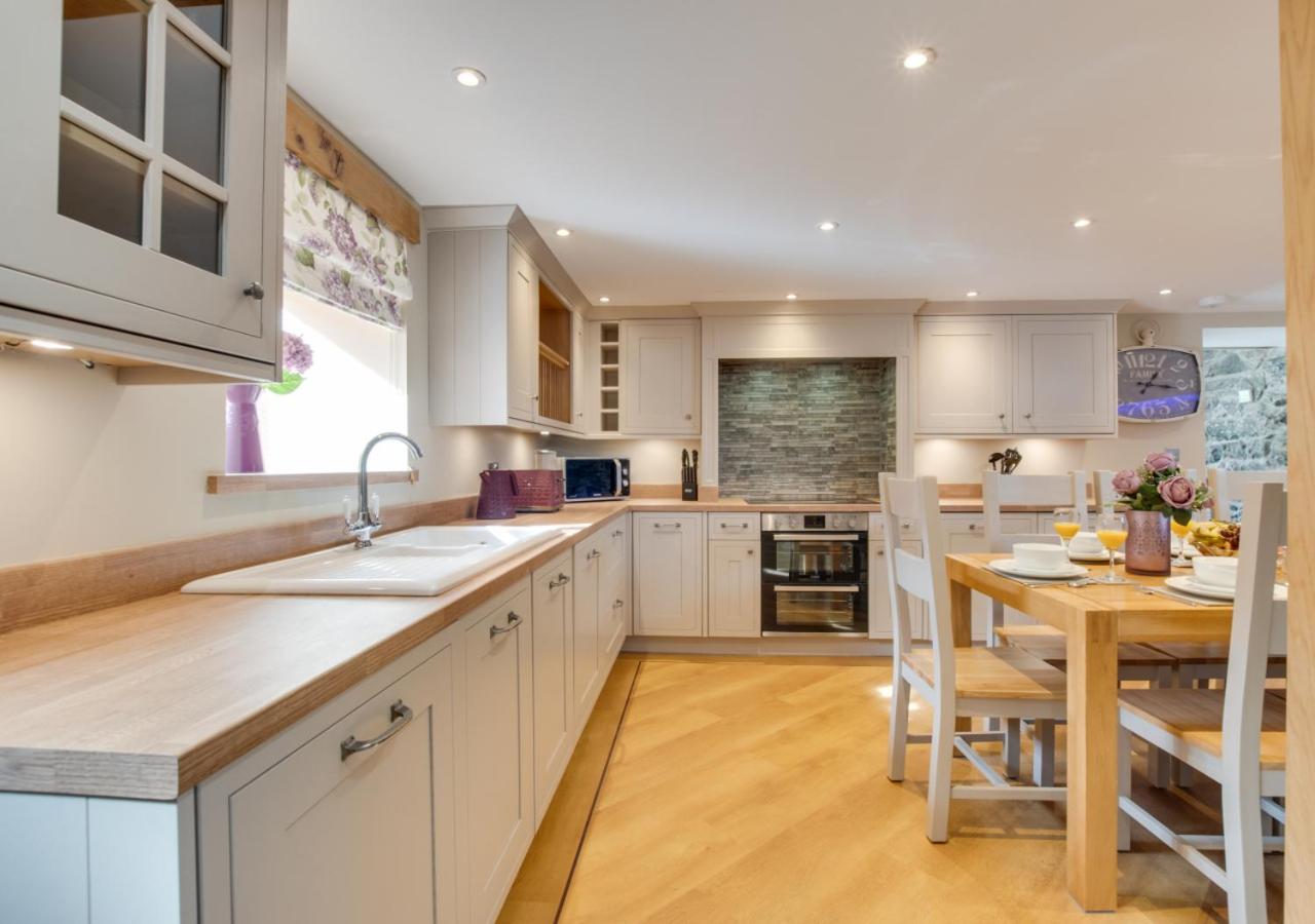 3 Bed in Bala oc-bow69 view 2
