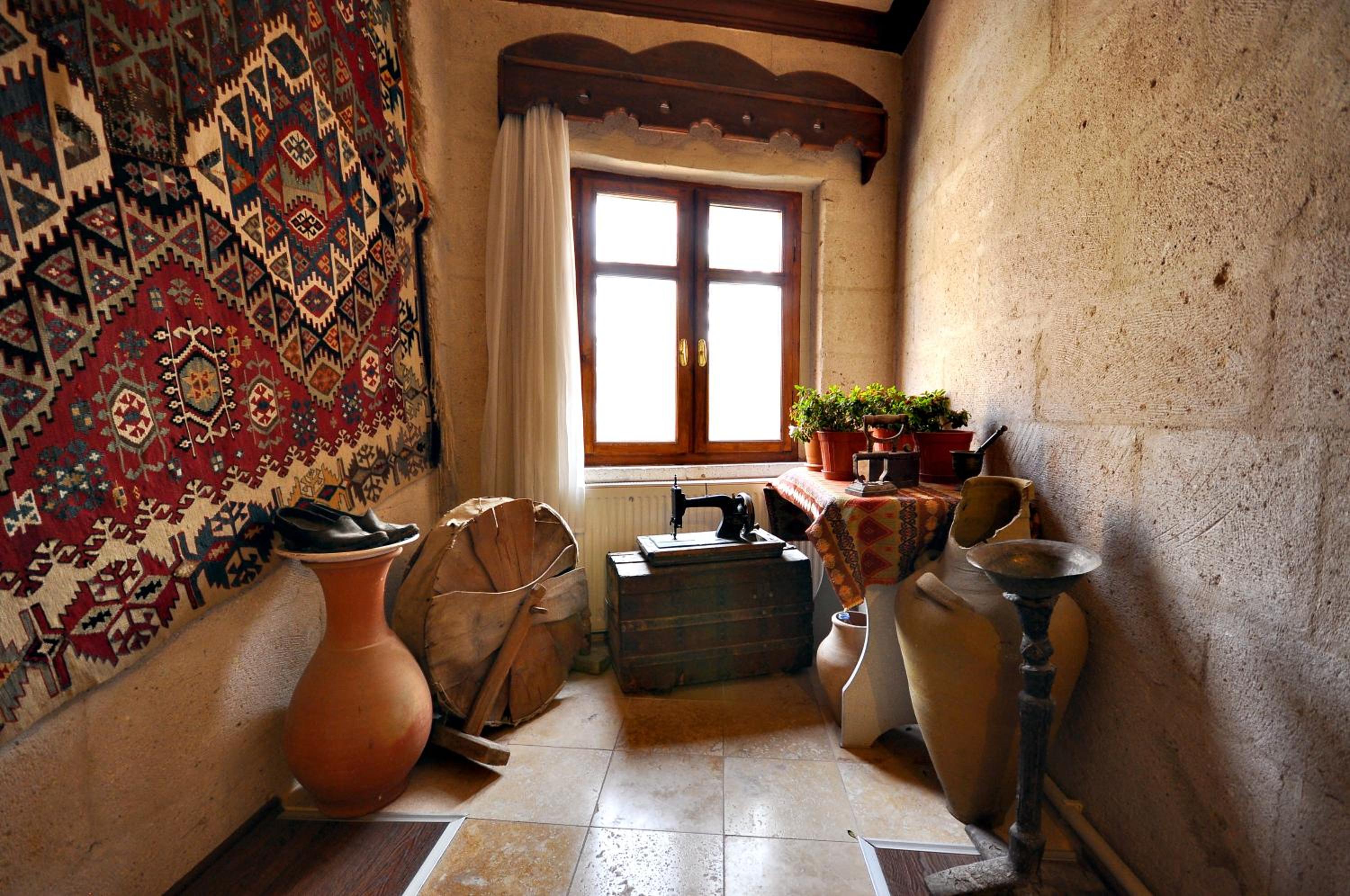 Arch Palace - Image 18