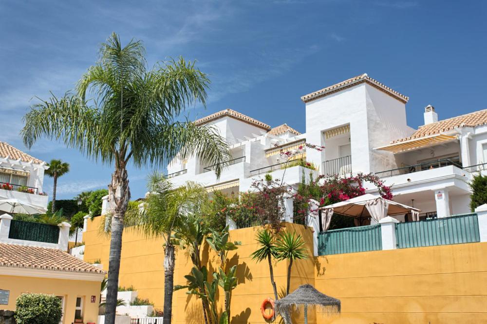 Senorio de Gonzaga Great 2 bedroom apartment with a lovely community pool in the heart of Nueva Andalucia view 5
