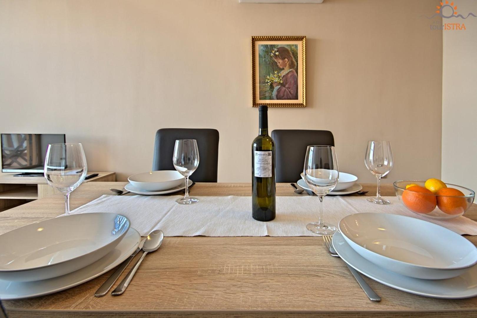 Rotonda Inn Novigrad