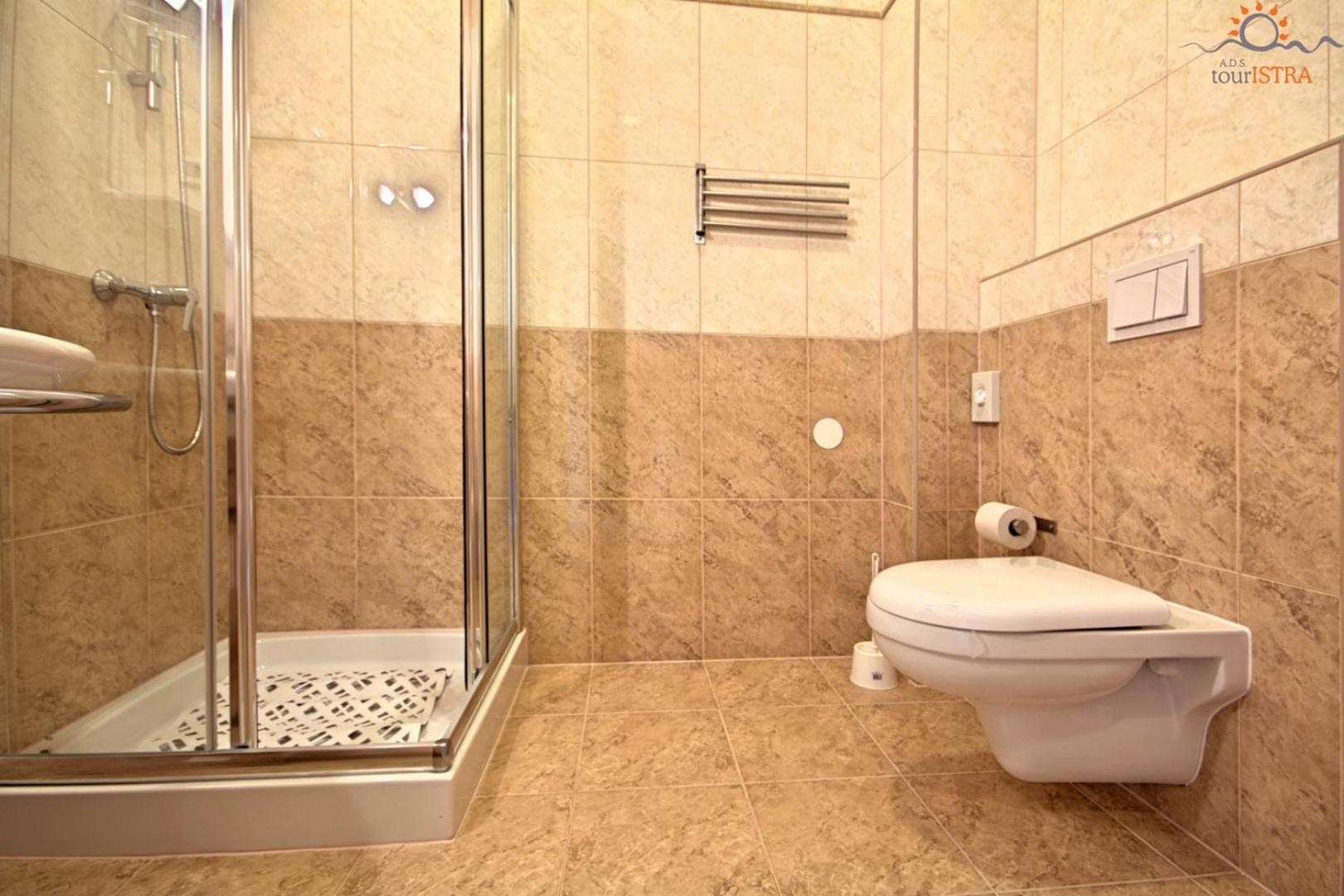 Rotonda Inn Novigrad