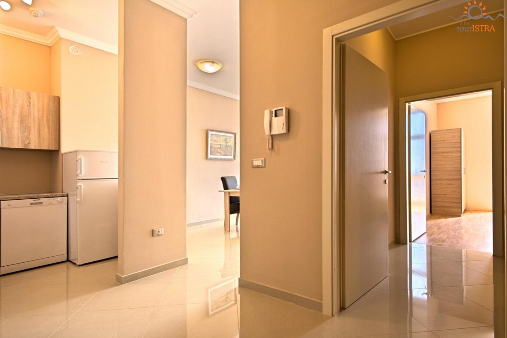 Rotonda Inn Novigrad